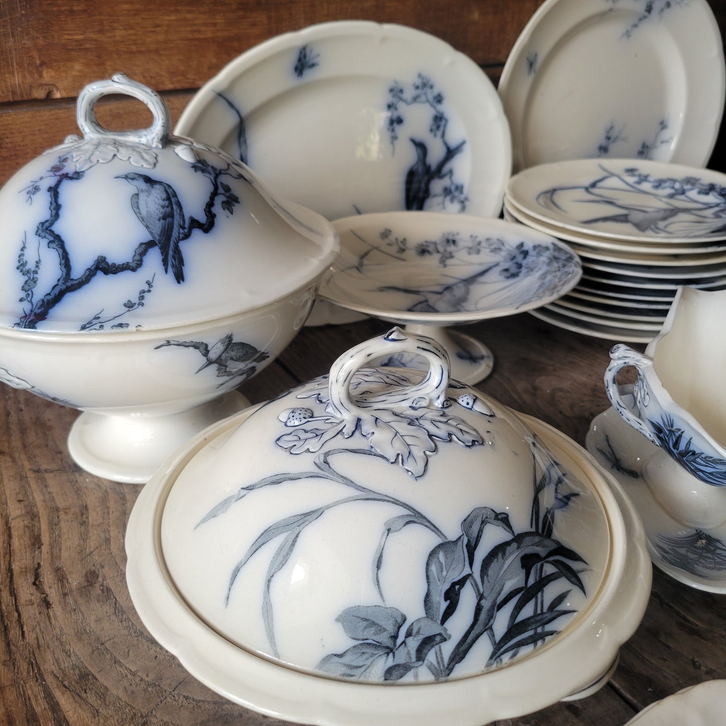 38pc French antique dinner service, 10 place Aesthetic bird & floral flow blue / white transferware 'Japonais' c1880 Longwy, France