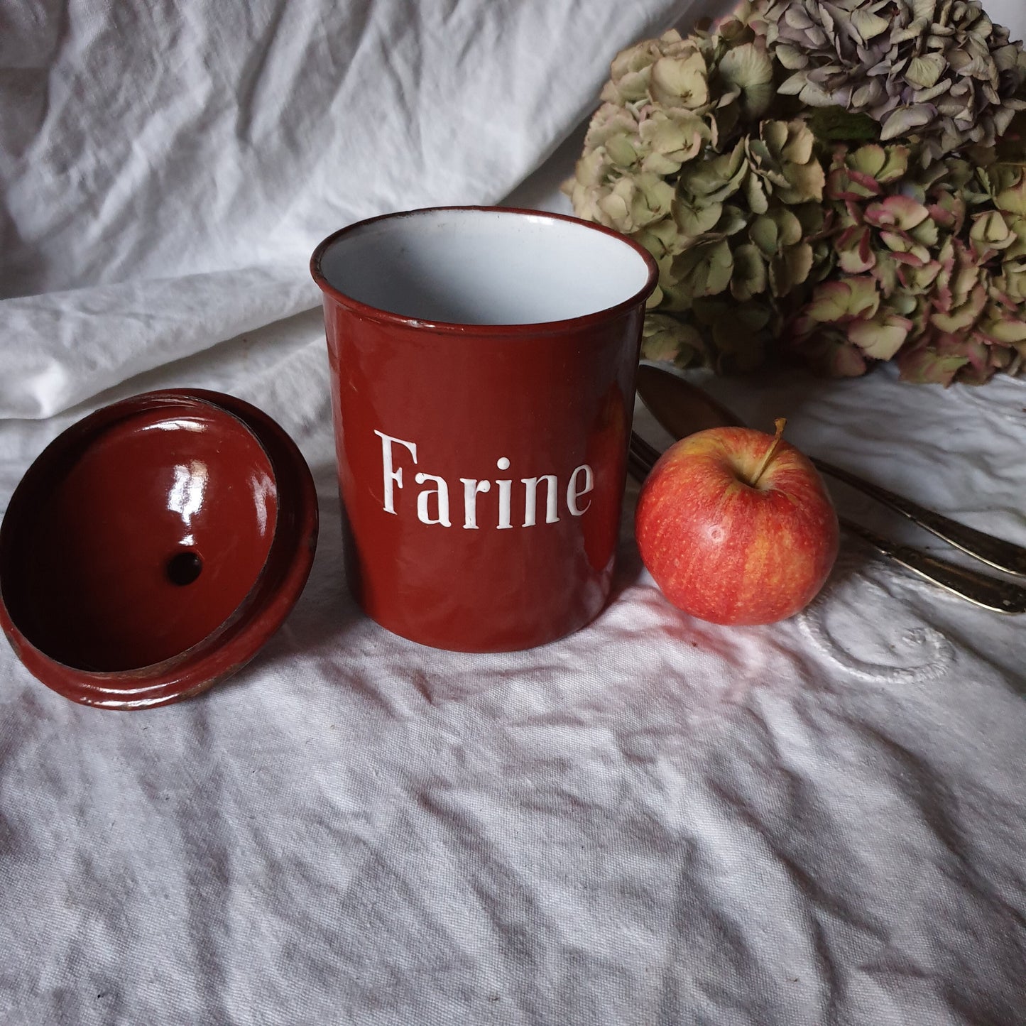 French vintage enamel brown / red canister 'Farine' (flour) c1930 farmhouse vintage style, French country design