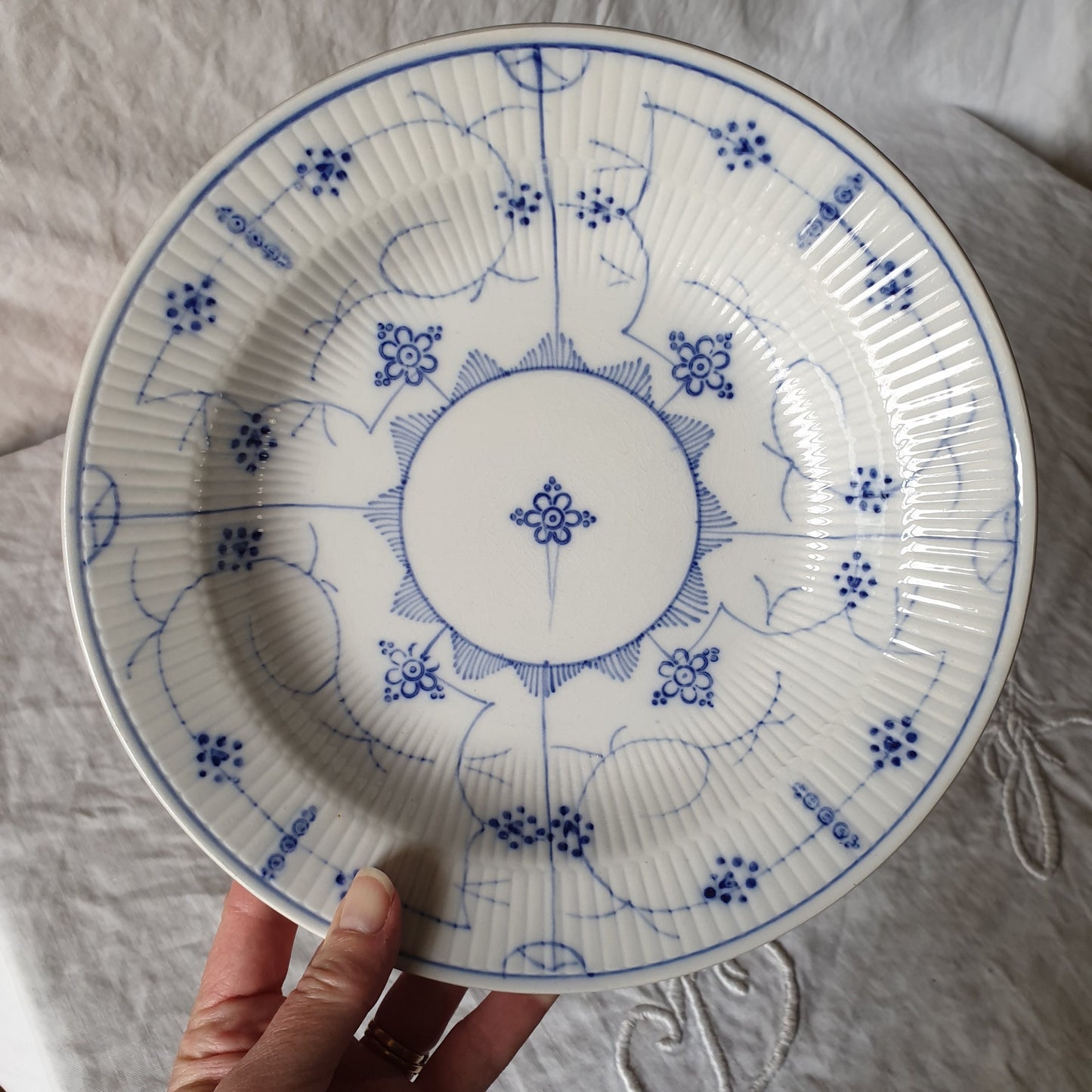 Antique U&C Sarreguemines 'Blue fluted lace' design earthenware soup plate, c1870, hand painted blue and white design, Utzschnieder et Cie
