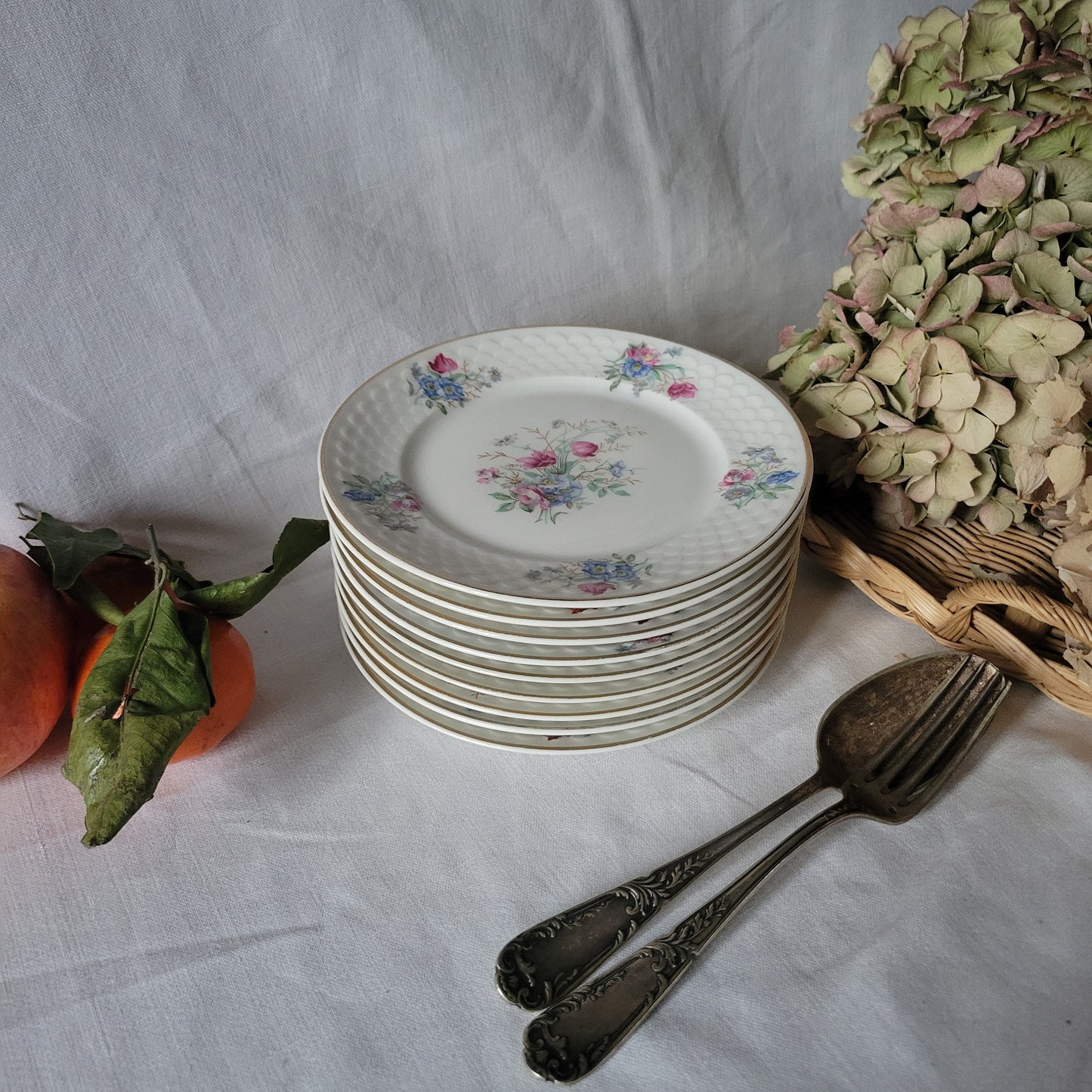 SET 8 Haviland Limoges dessert / cake plates 20thC Haviland stamp, polychrome pink and green florals w fish scale border & gold trim