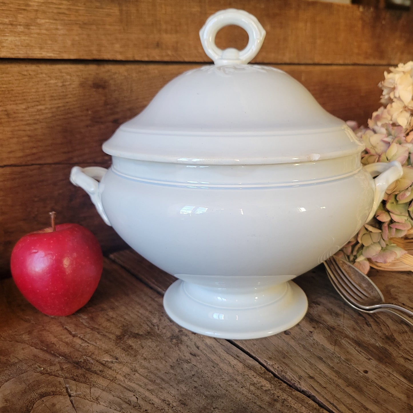 French antique white ironstone soup tureen / bowl / soupiere w acanthus leaf detail from Creil et Montereau, France c1876-1884