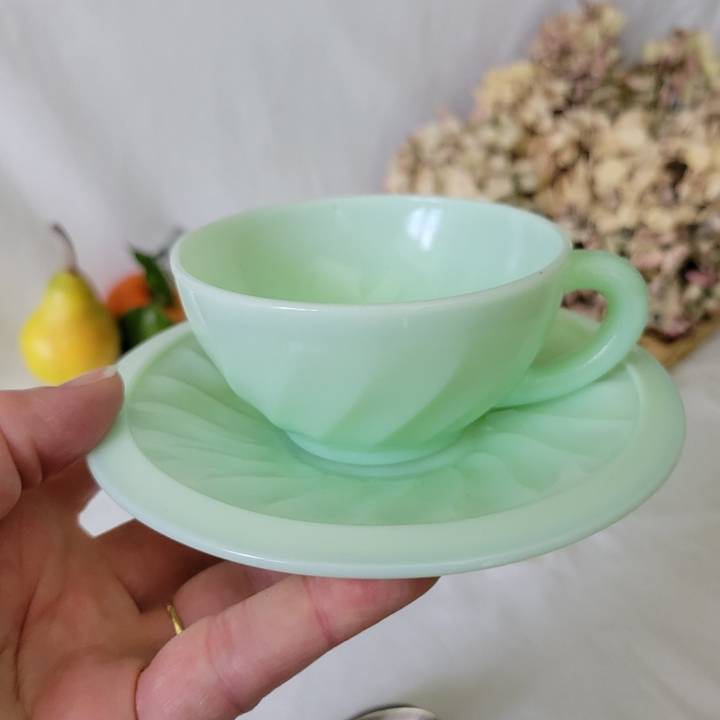 SET 4 French Vintage tea cups mint green Jadeite tea / coffee cups & saucers, twisted milk glass, mid century French Opaline, twisted fluted