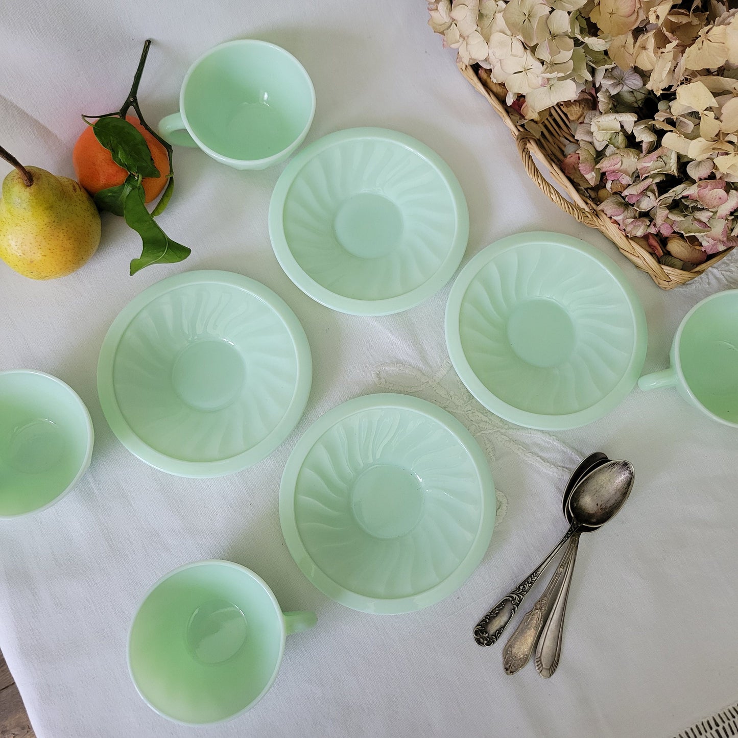 SET 4 French Vintage tea cups mint green Jadeite tea / coffee cups & saucers, twisted milk glass, mid century French Opaline, twisted fluted