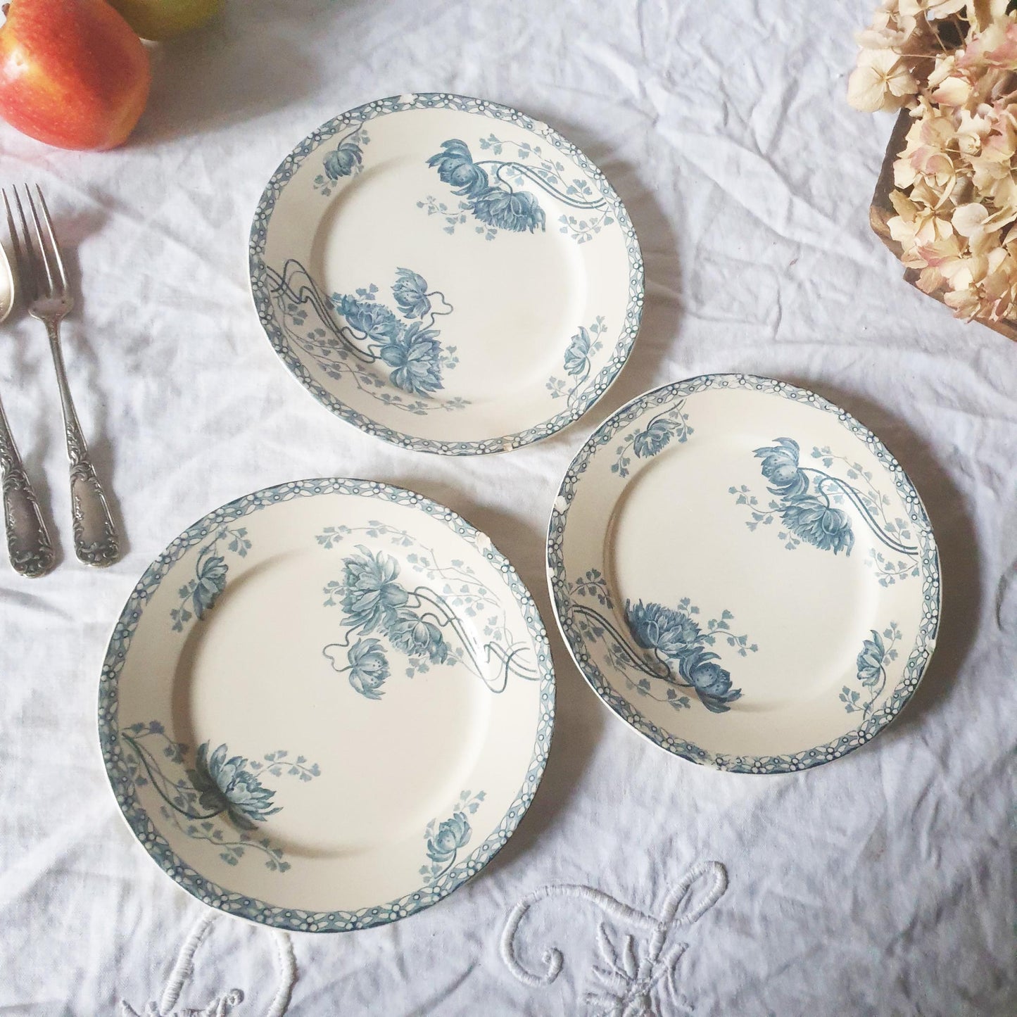 Set of 3 French antique Art Nouveau shabby side plates Columbine flowers, blue transferware earthenware 'Royat' Sarreguemines, France c1910
