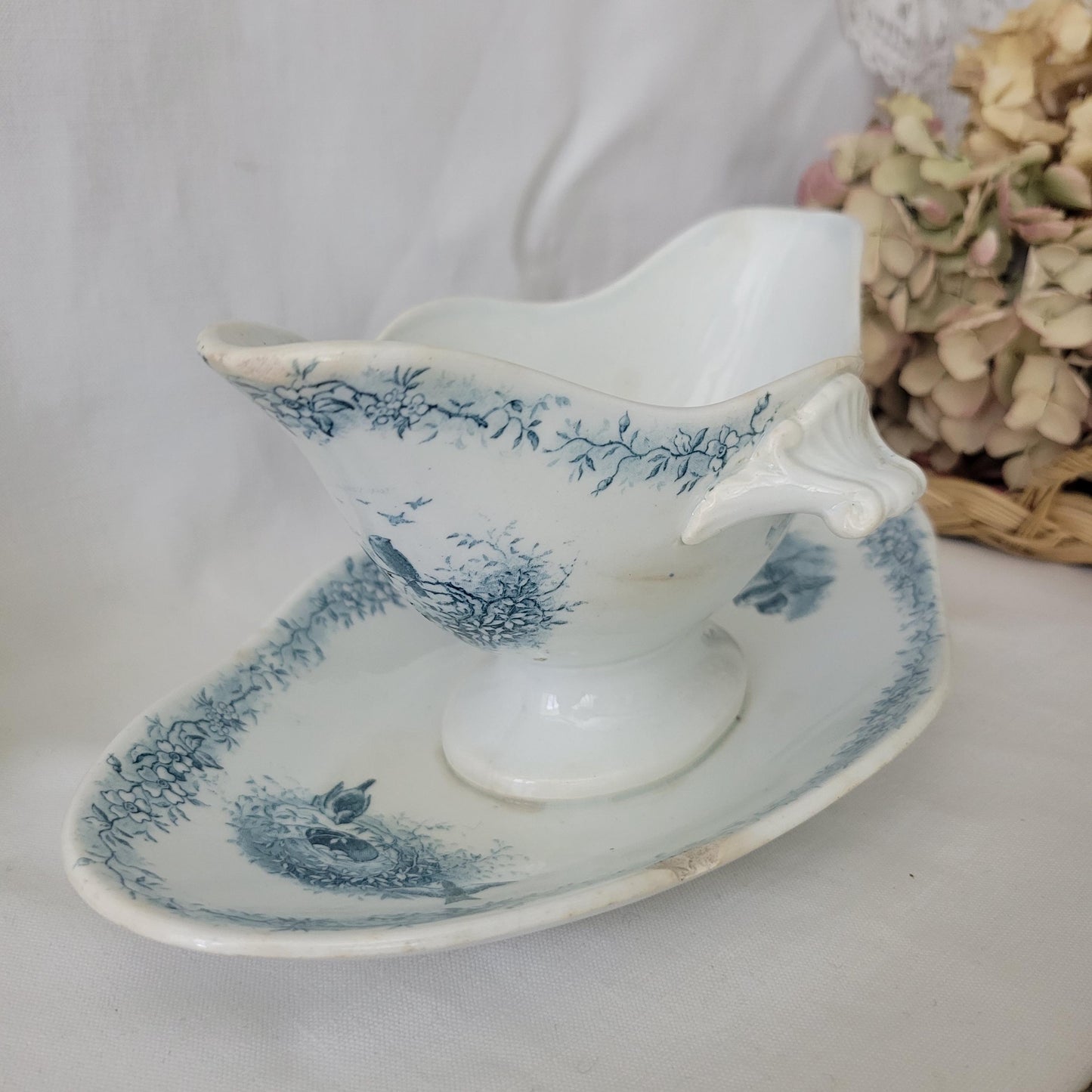 Antique birds footed sauce boat / saucière, scroll / shell handles, blue + white transferware bowl w patina, Aesthetic Movement c 1880-1900