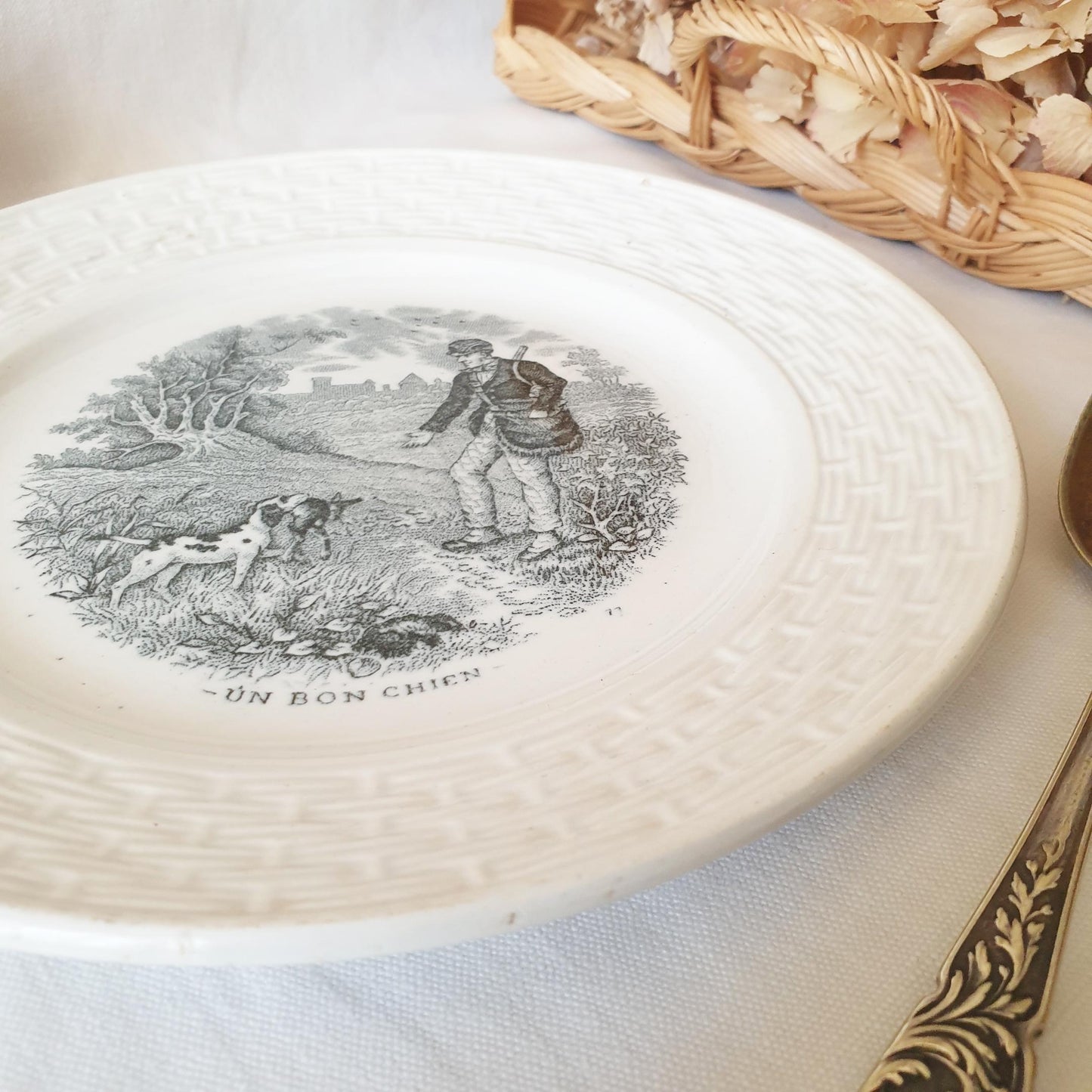 A 'Good Dog' French antique 'talking plate' c1900 black transferware & barbotine, hunting dog theme, gift for dog lover, Saint Amand, France