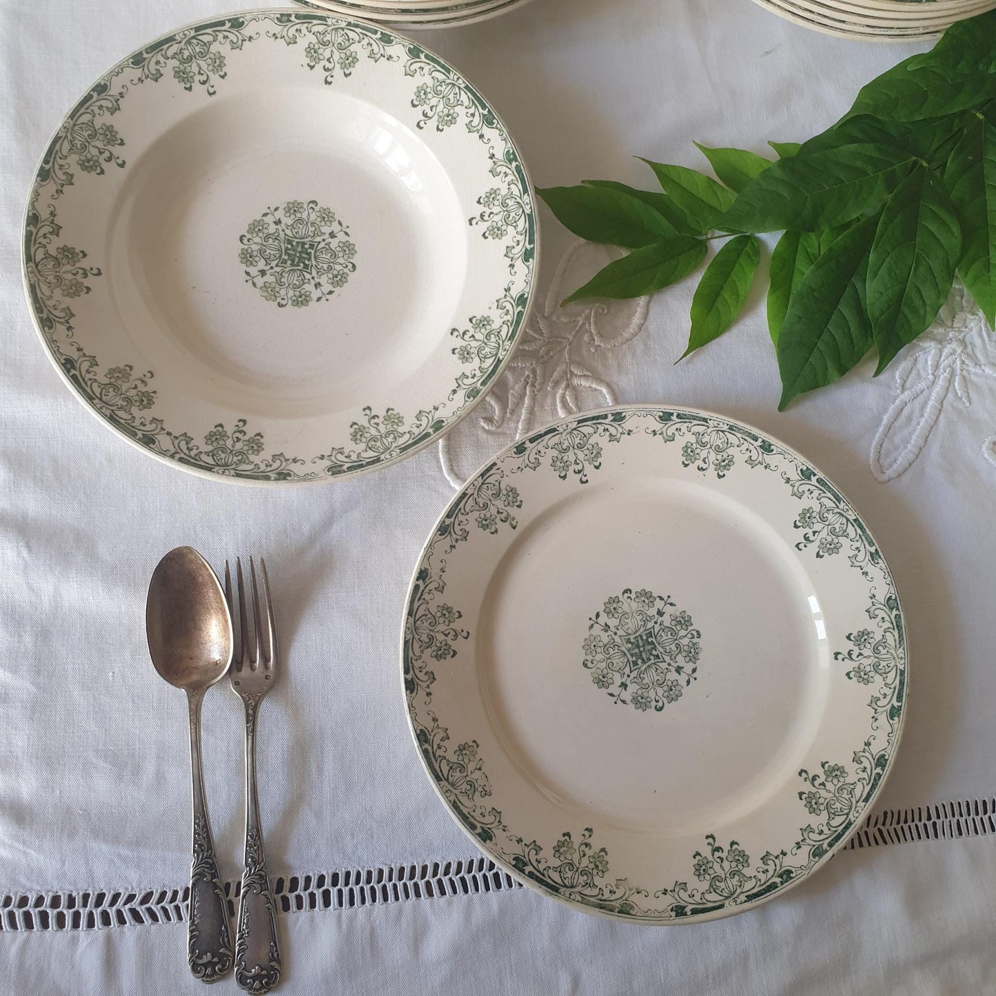 Antique dinner service 22pc 6 place setting, green and white Aesthetic movement transferware ironstone, 'Mignon' Sarreguemines France c1900