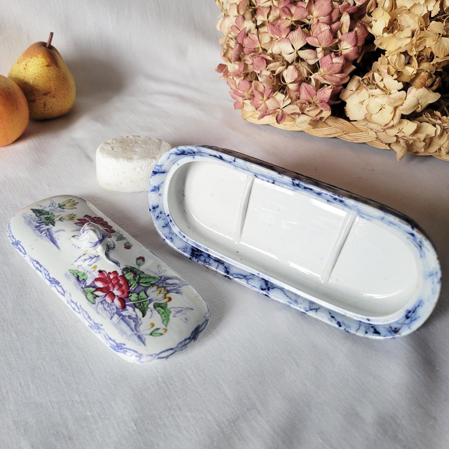 French antique floral lidded soap / toothbrush dish polychrome transferware, ornate water lily flower design, barbotine handle, France c1890