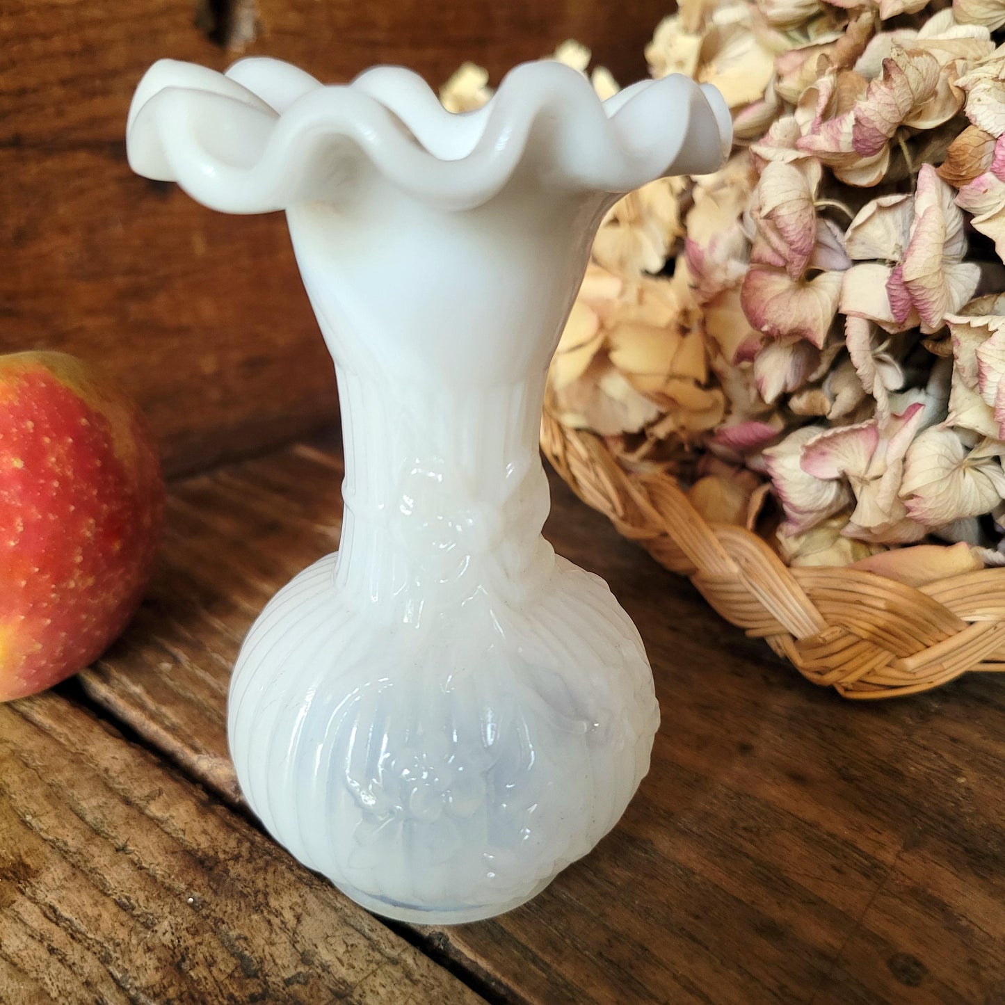 French white opaline milk glass antique soliflore small vase, vintage ruffled rim with ribbon design, hand blown vase, c1891-1920 France