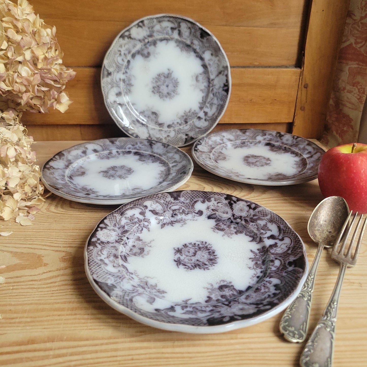 Set of 4 ‘Bryonia’ Dessert Plates b&W transferware by Sarreguemines, France c.1880