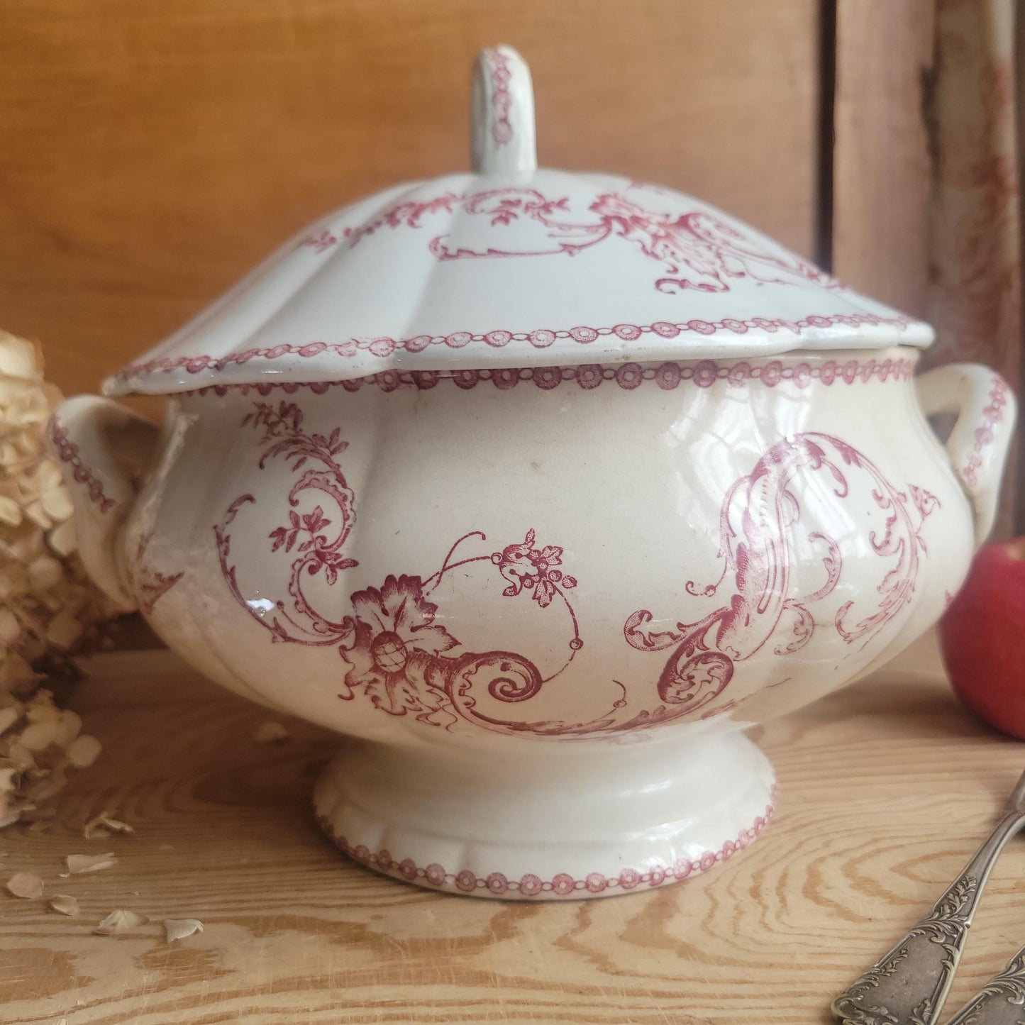 Antique Soupière in Russet Red ‘Régence’ Pattern with Birds, France c.1880