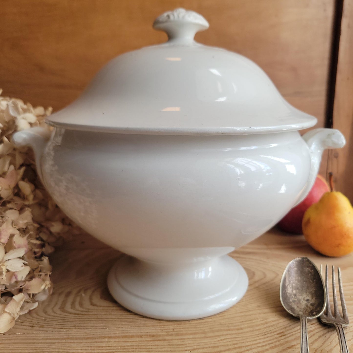 Large White Soupière by Niderviller, excellent condition France c.1880