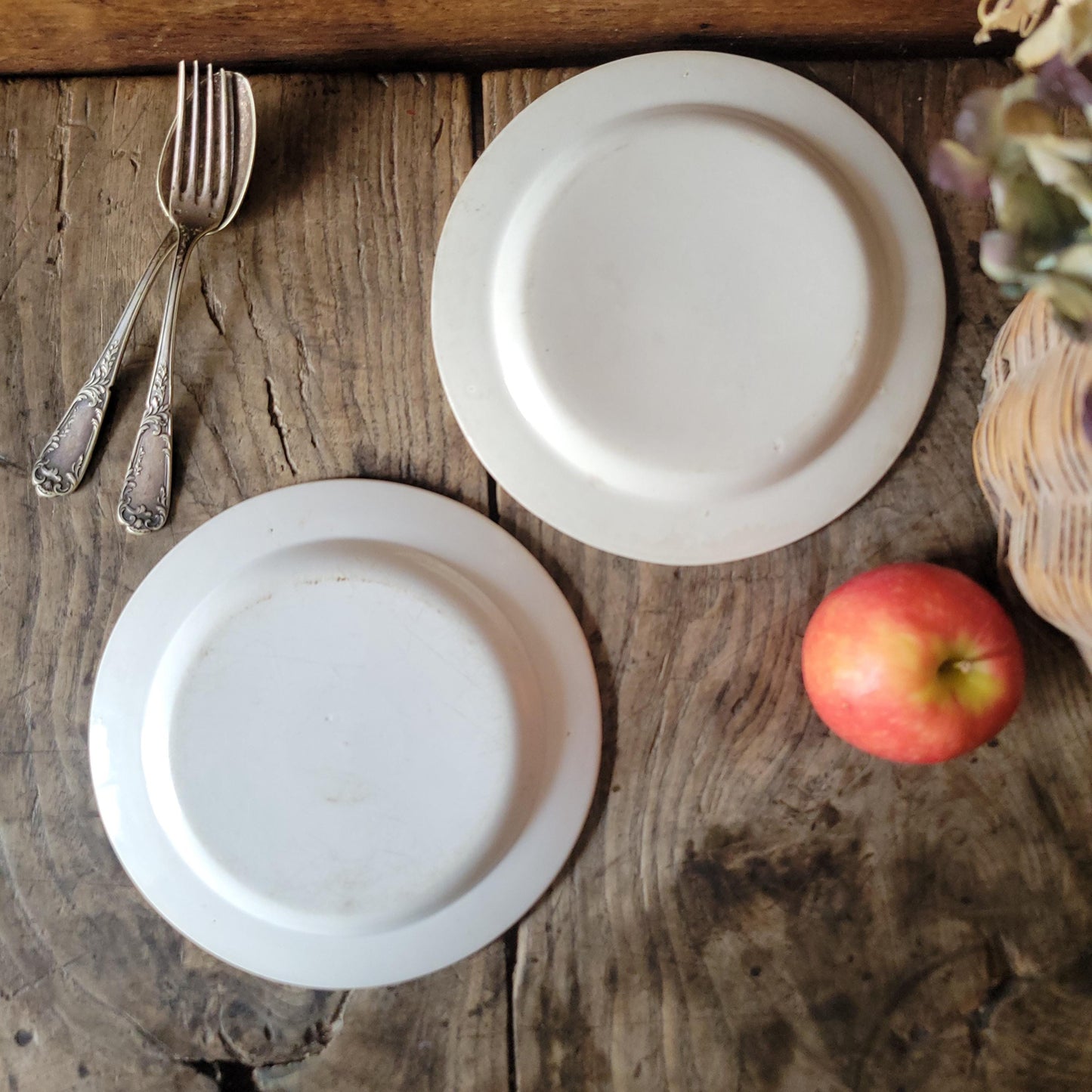 Gien & Creil et Montereau Plates, ‘Le Rameau d’Or’ and Monogram, France c.1800–1820