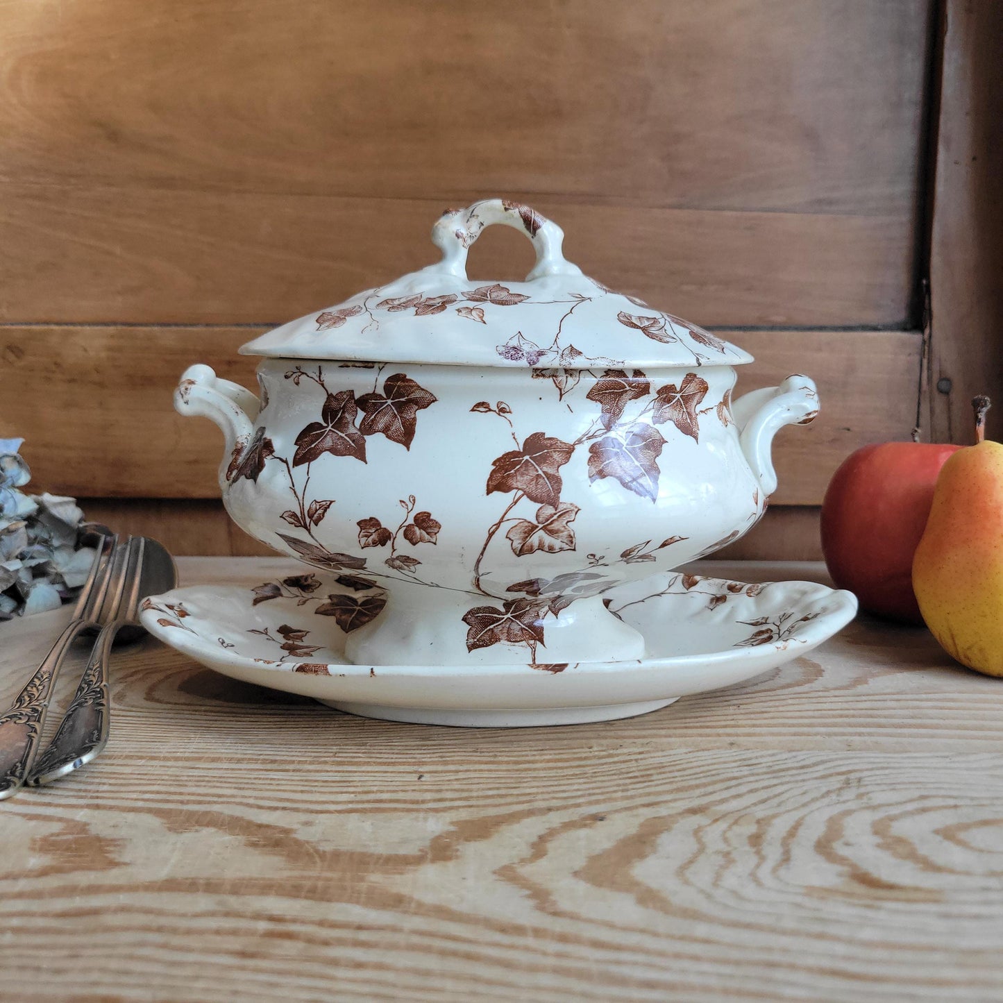 Antique Saucière with Lid, Brown Transferware Ivy Pattern, Creil et Montereau France c1890