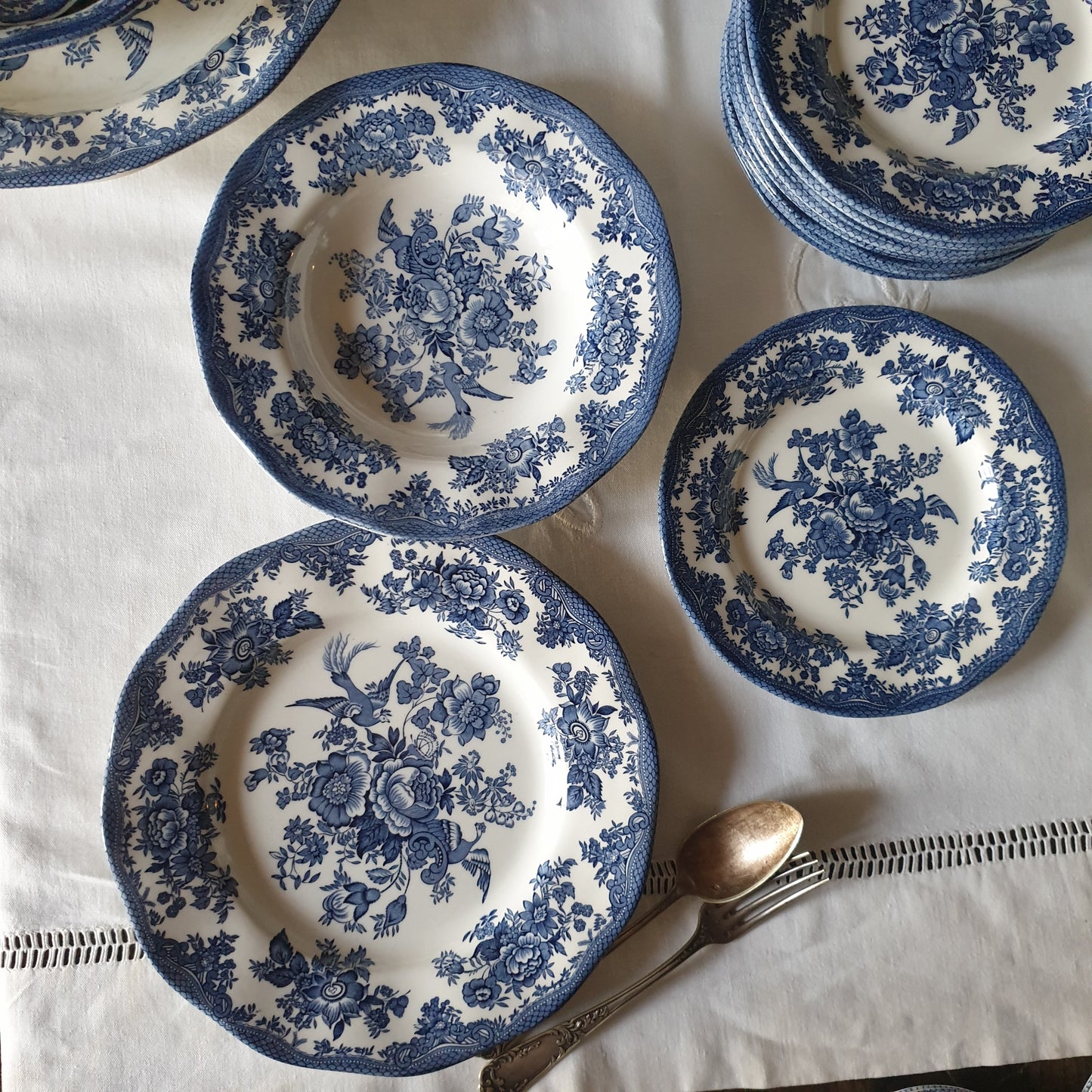 English ironstone vintage dinner set & coffee service, 12-24 places blue transferware, excellent cond. Asiatic Pheasants Enoch Wedgwood