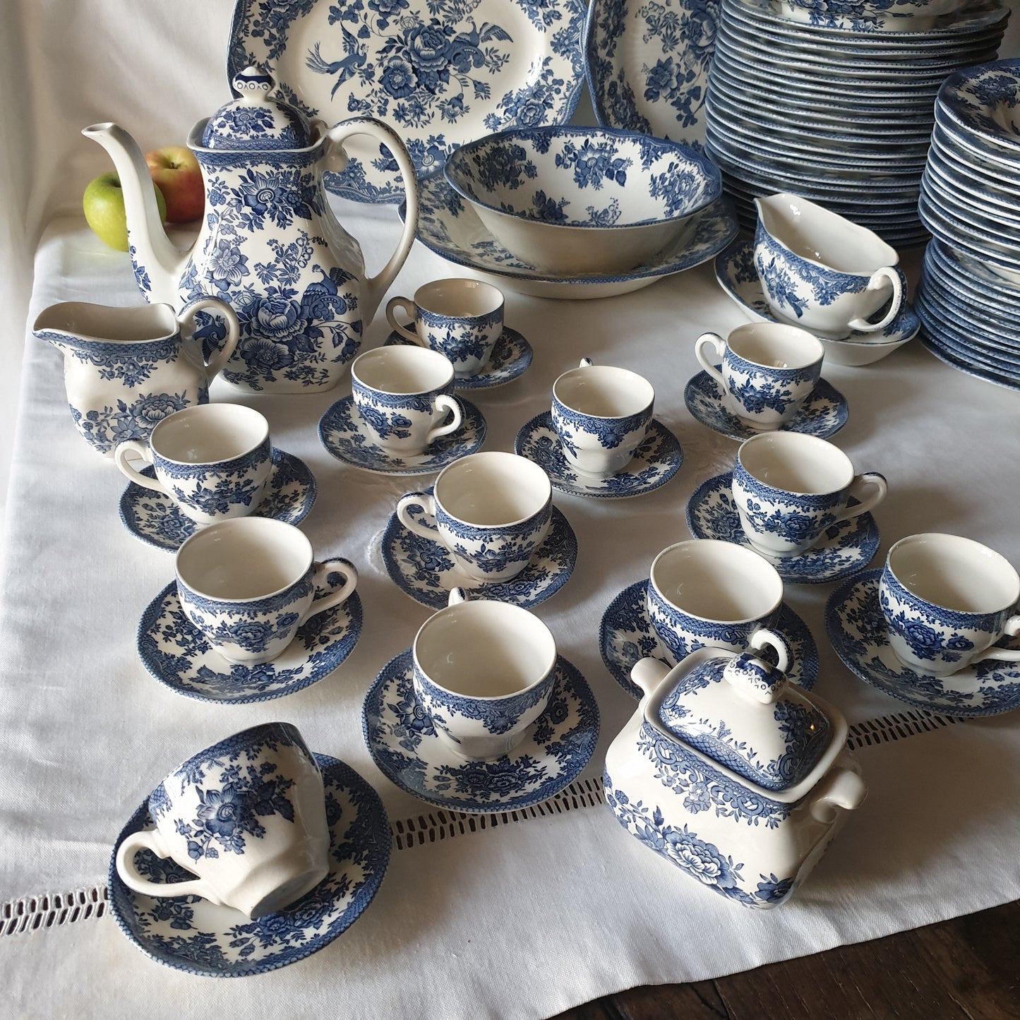 English ironstone vintage dinner set & coffee service, 12-24 places blue transferware, excellent cond. Asiatic Pheasants Enoch Wedgwood