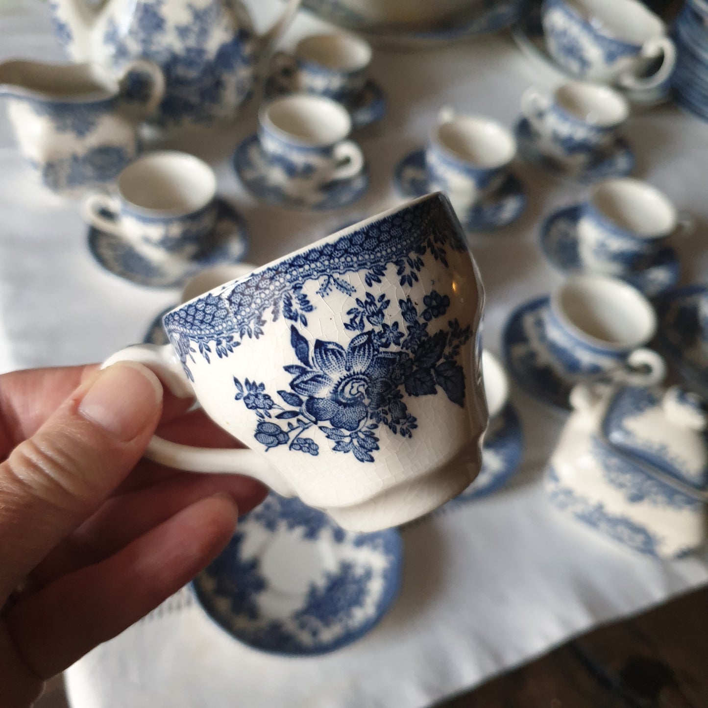 English ironstone vintage dinner set & coffee service, 12-24 places blue transferware, excellent cond. Asiatic Pheasants Enoch Wedgwood