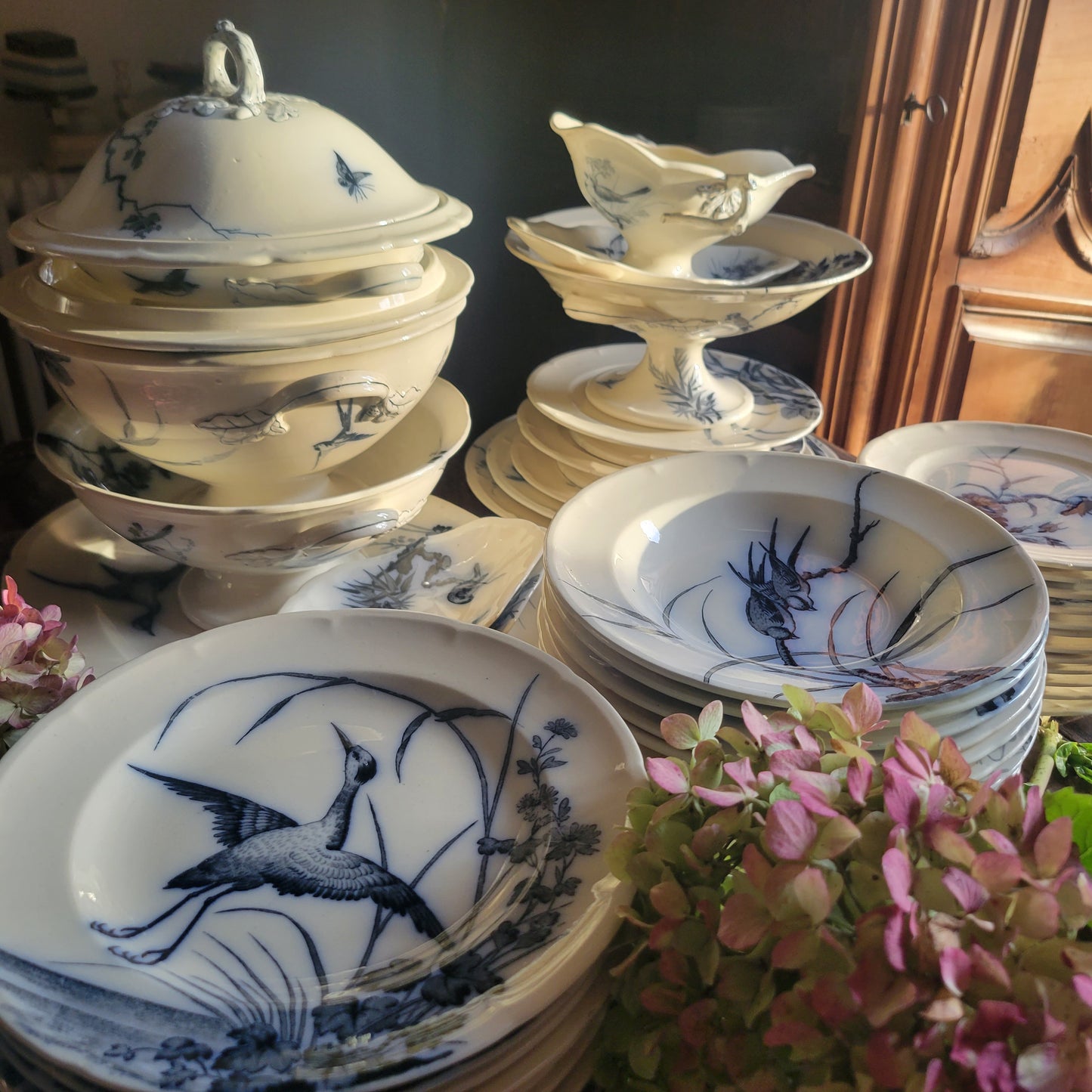 Stunning 48pc French antique dinner service, 12 place Aesthetic bird & floral flow blue / white transferware 'Japonais' c1880 Longwy, France