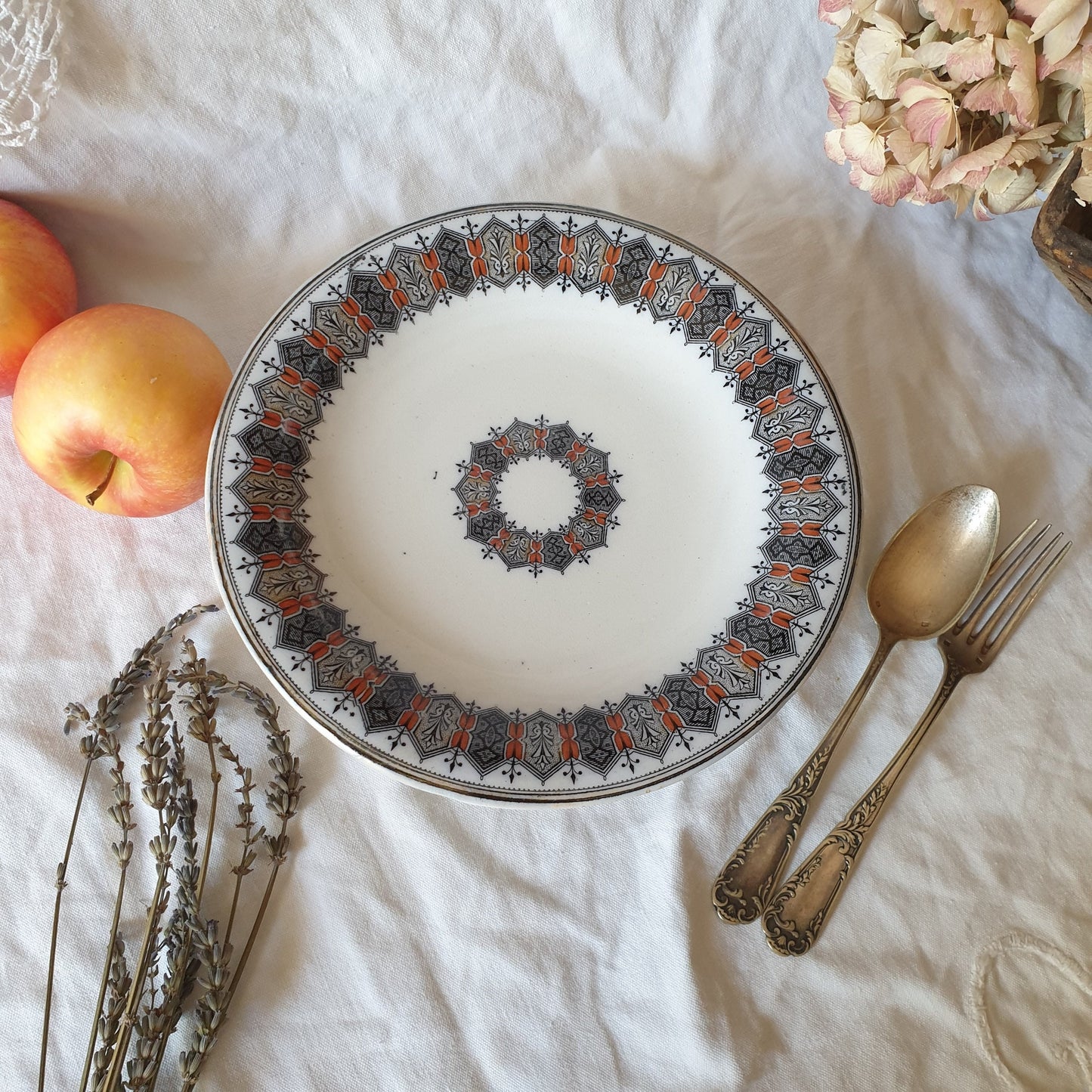 Antique 'Cellini' Cake Stand: Pinder Bourne & Co Staffordshire Transferware