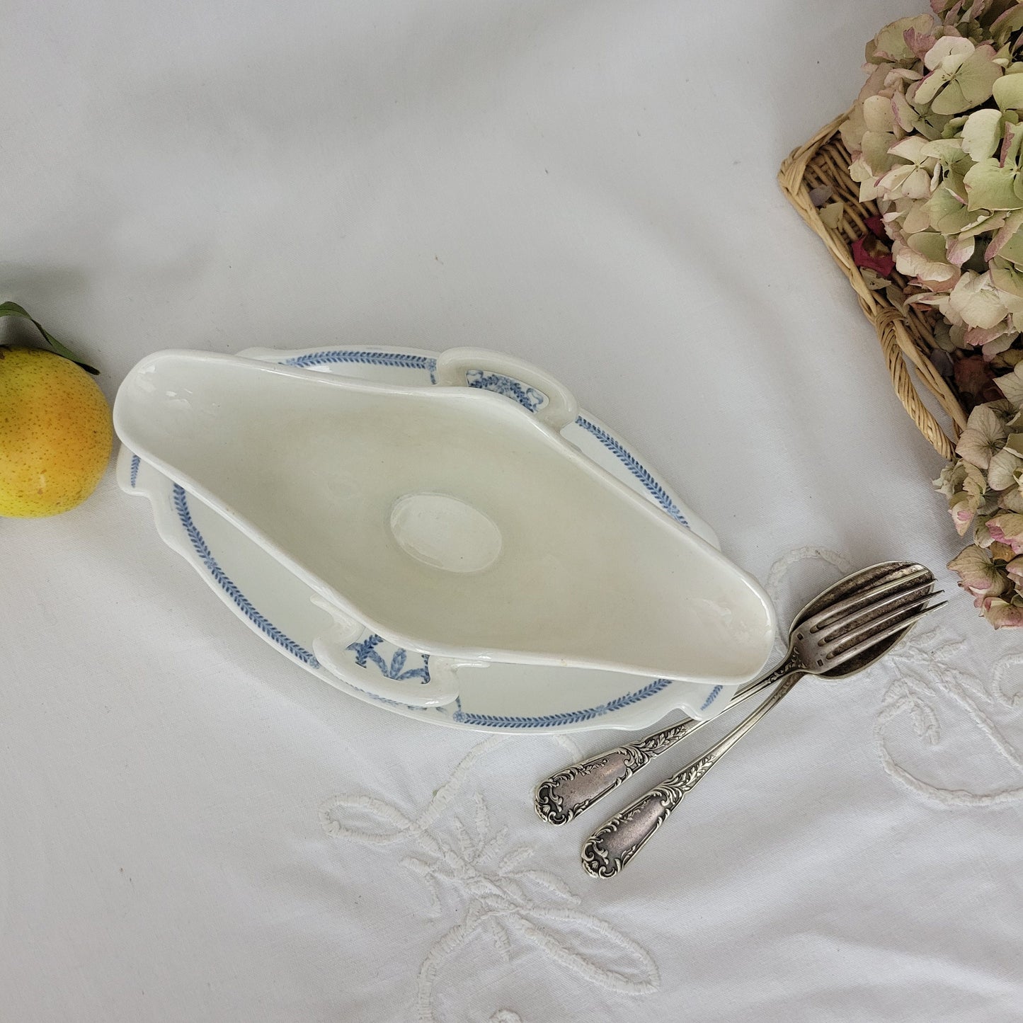 Antique footed sauce boat / sauciere, Societe Ceramique Maestricht, blue and white dish, 'Josephine' pattern 1900-1920