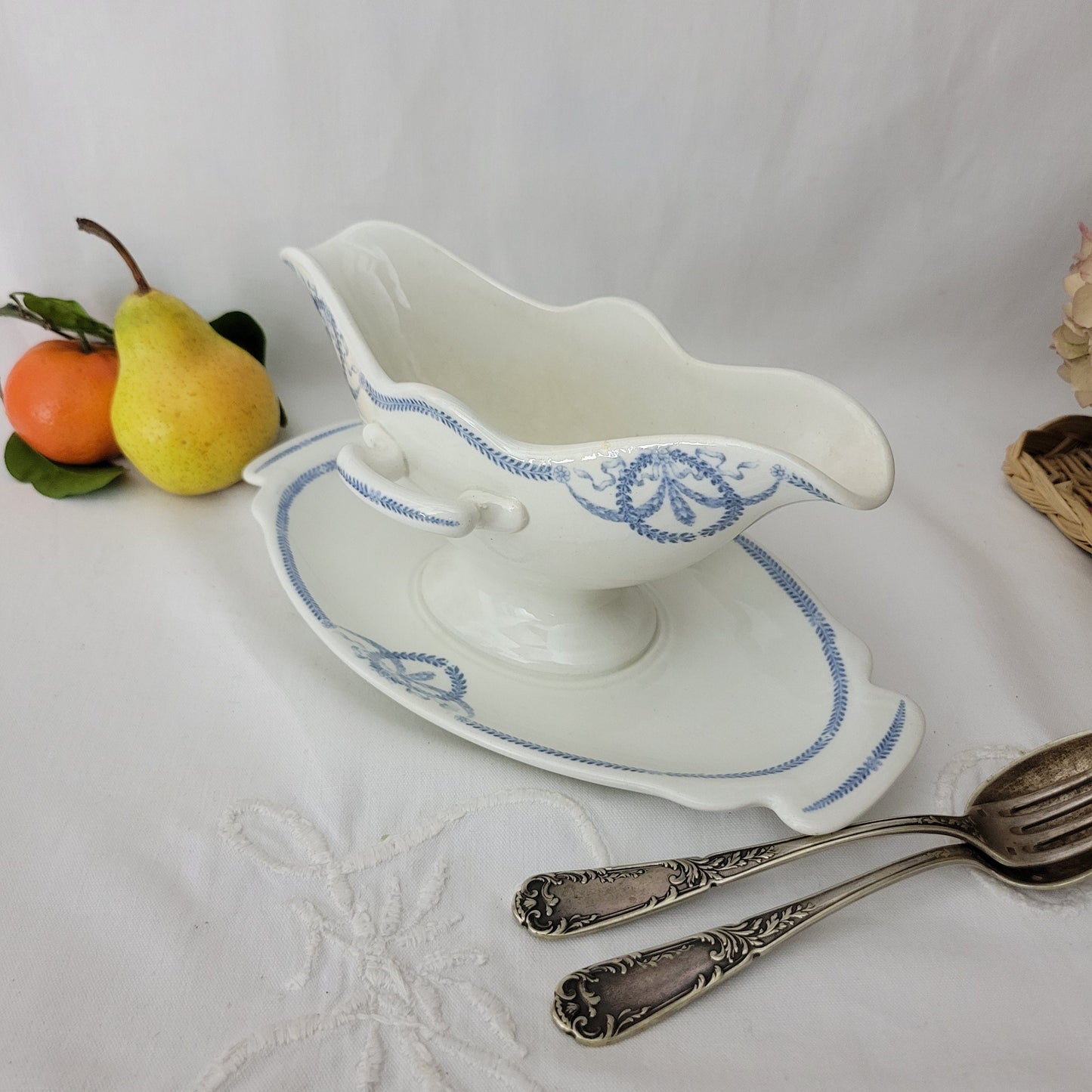 Antique footed sauce boat / sauciere, Societe Ceramique Maestricht, blue and white dish, 'Josephine' pattern 1900-1920