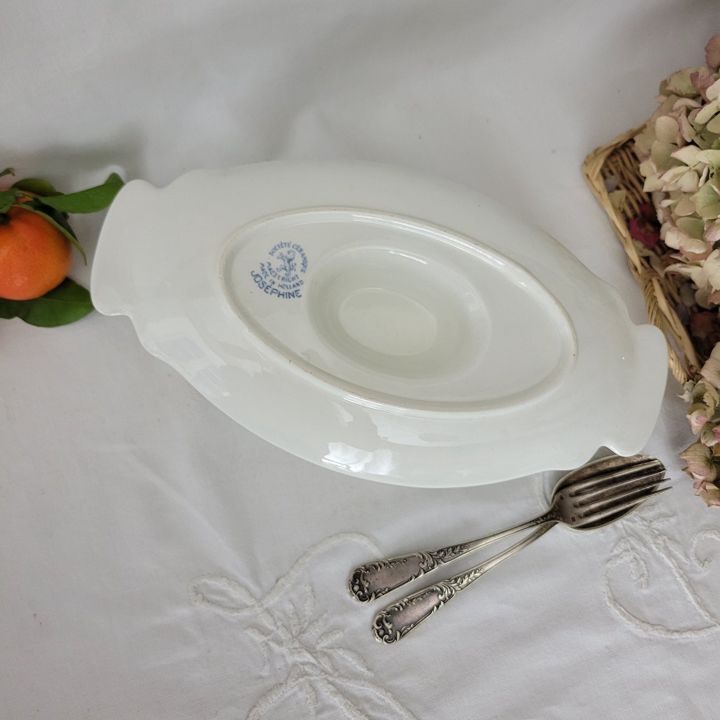 Antique footed sauce boat / sauciere, Societe Ceramique Maestricht, blue and white dish, 'Josephine' pattern 1900-1920