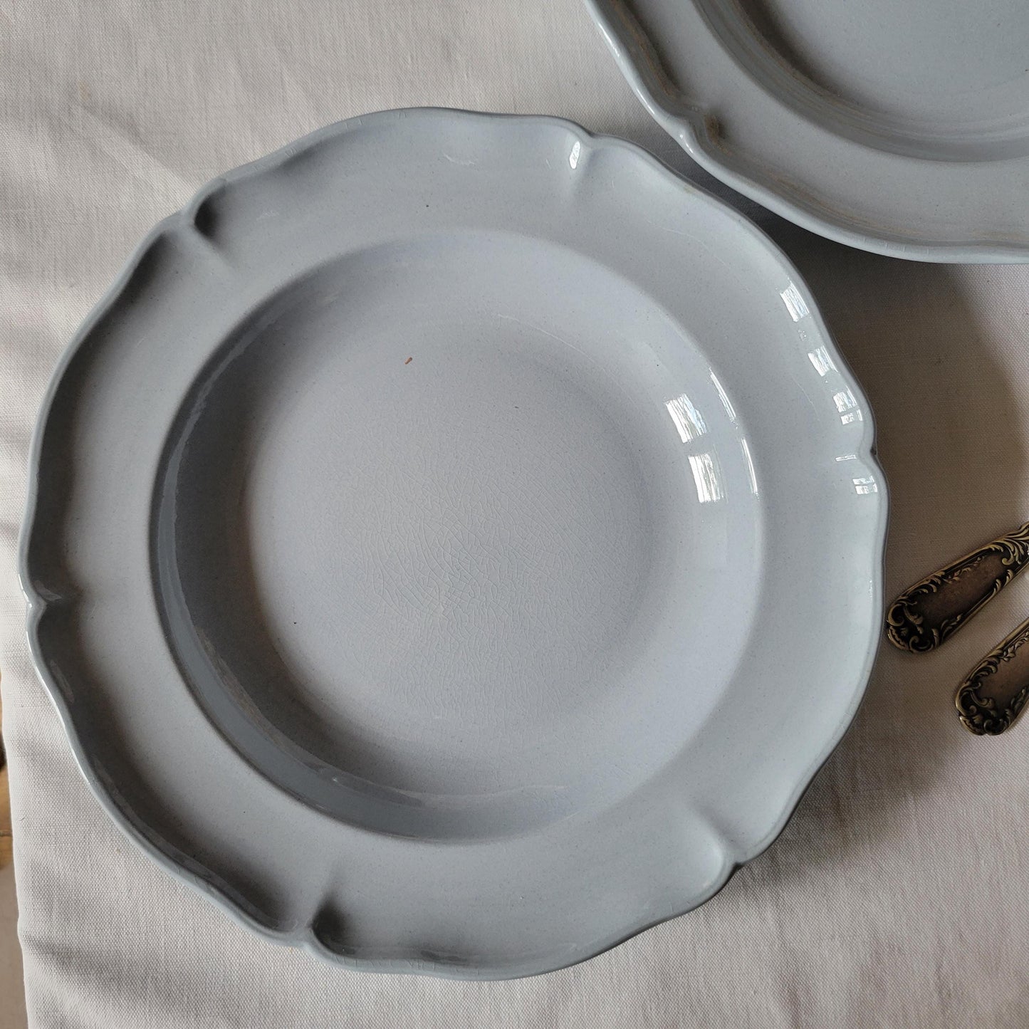 SET 6 light blue soup plates, antique soup plates, duck egg blue, molded and fluted design in excellent condition from Villeroy & Boch c1918