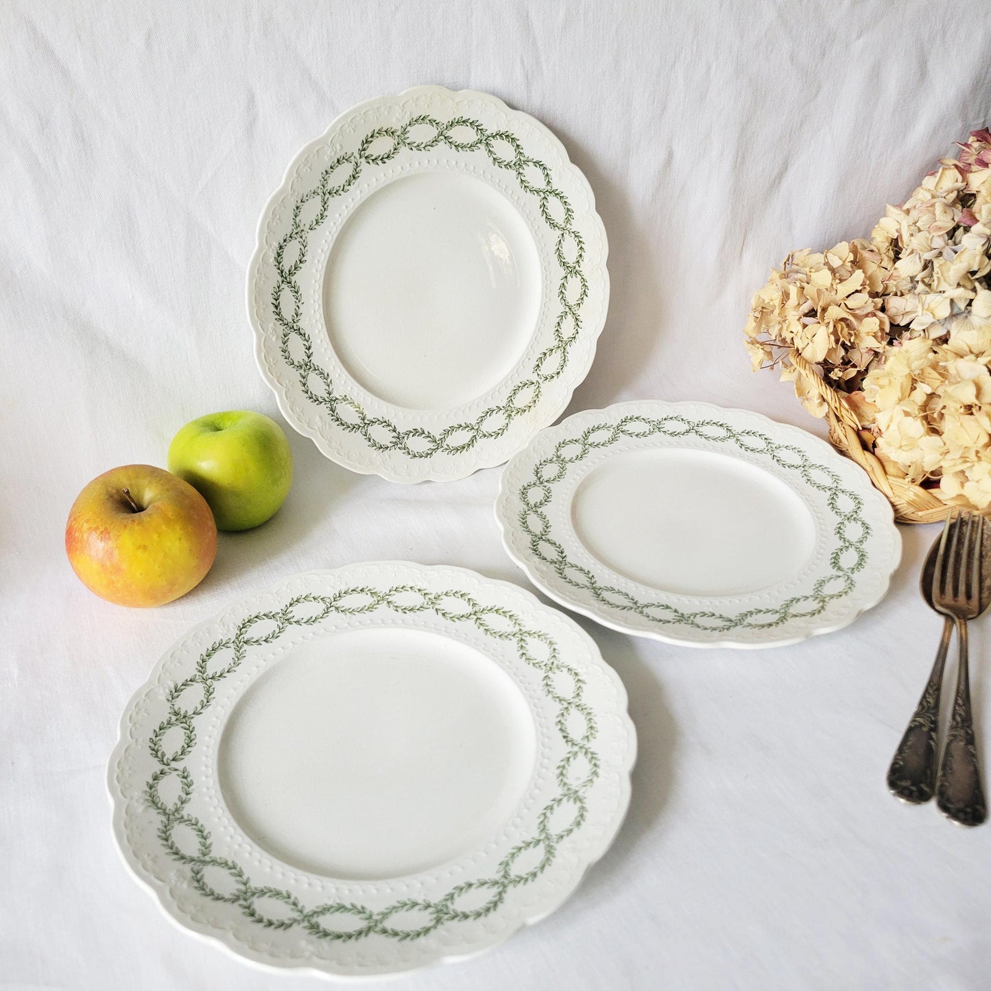 Set of 3 Antique Ridgway Plates: Green Transferware Laurier Pattern