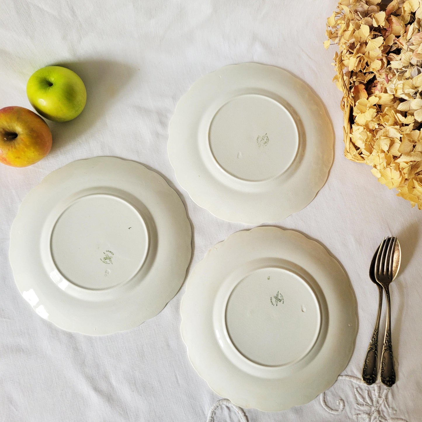Set of 3 Antique Ridgway Plates: Green Transferware Laurier Pattern