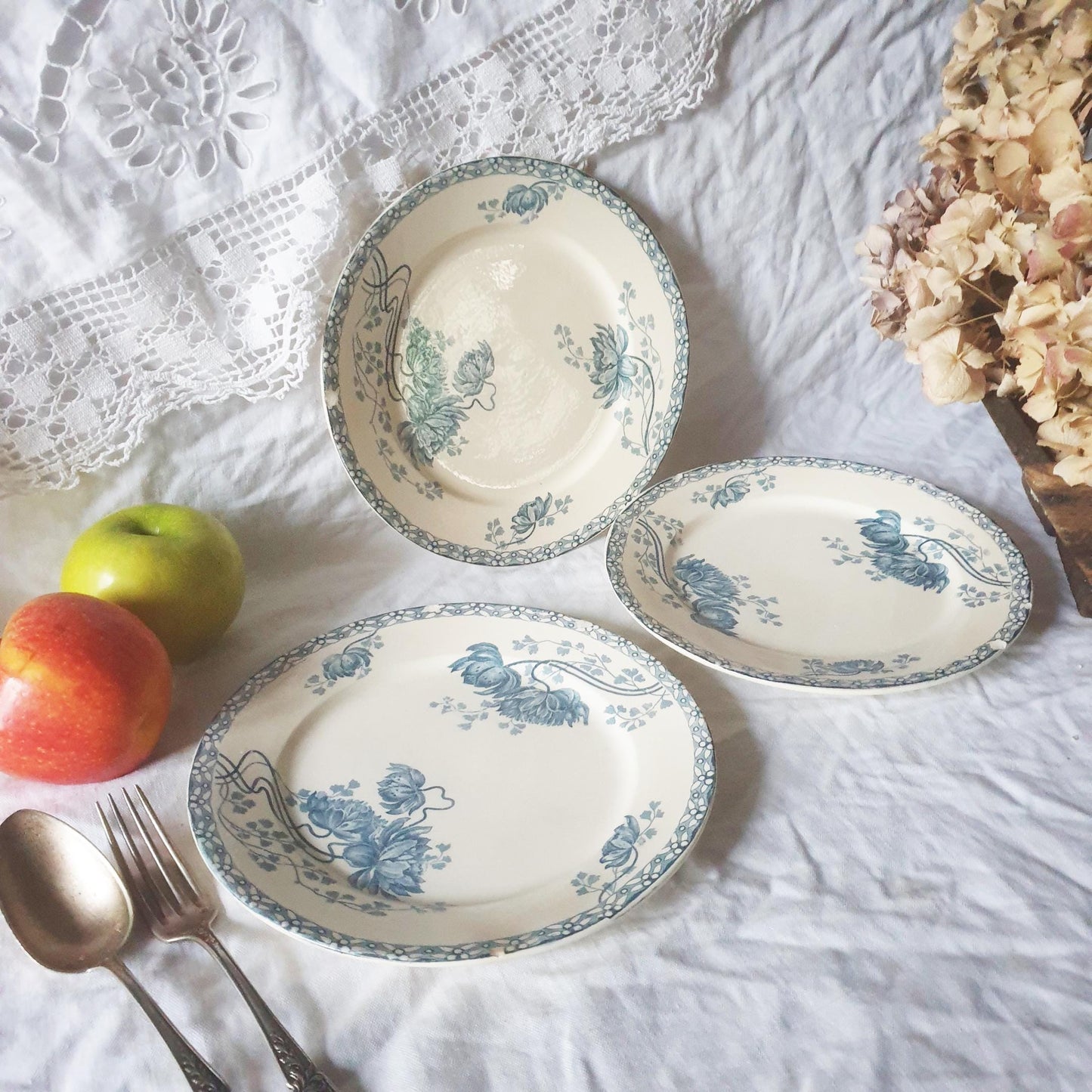 Set of 3 French antique Art Nouveau shabby side plates Columbine flowers, blue transferware earthenware 'Royat'  Sarreguemines, France c1910