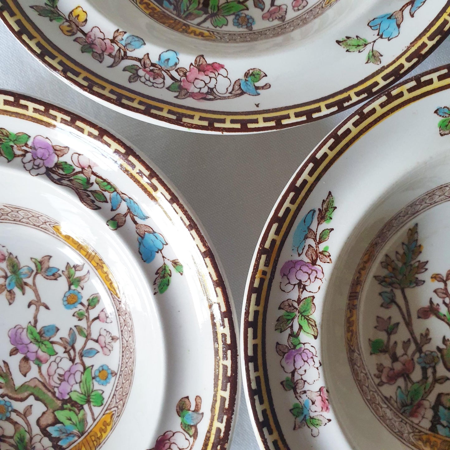 SET 14 Vintage Staffordshire plates, Indian Tree pattern by Washington c1950. Hand painted. Small set of plates for full service for 2.
