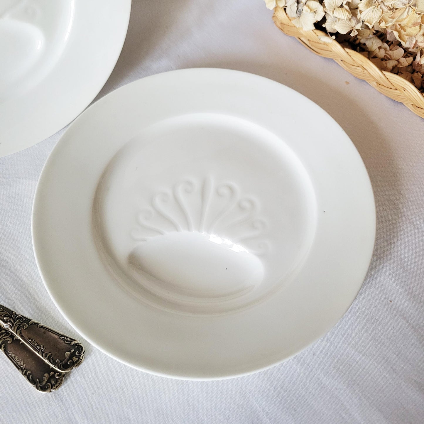 Antique French Asparagus Plates, Ivoire Pattern, Cream Earthenware, c1920 (Pair)