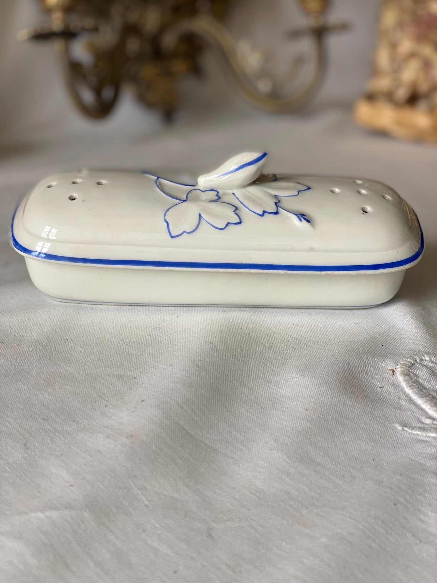 Antique French Lidded soap / toothbrush Dish: Pierced lid with Floral Barbotine Handle, c1900