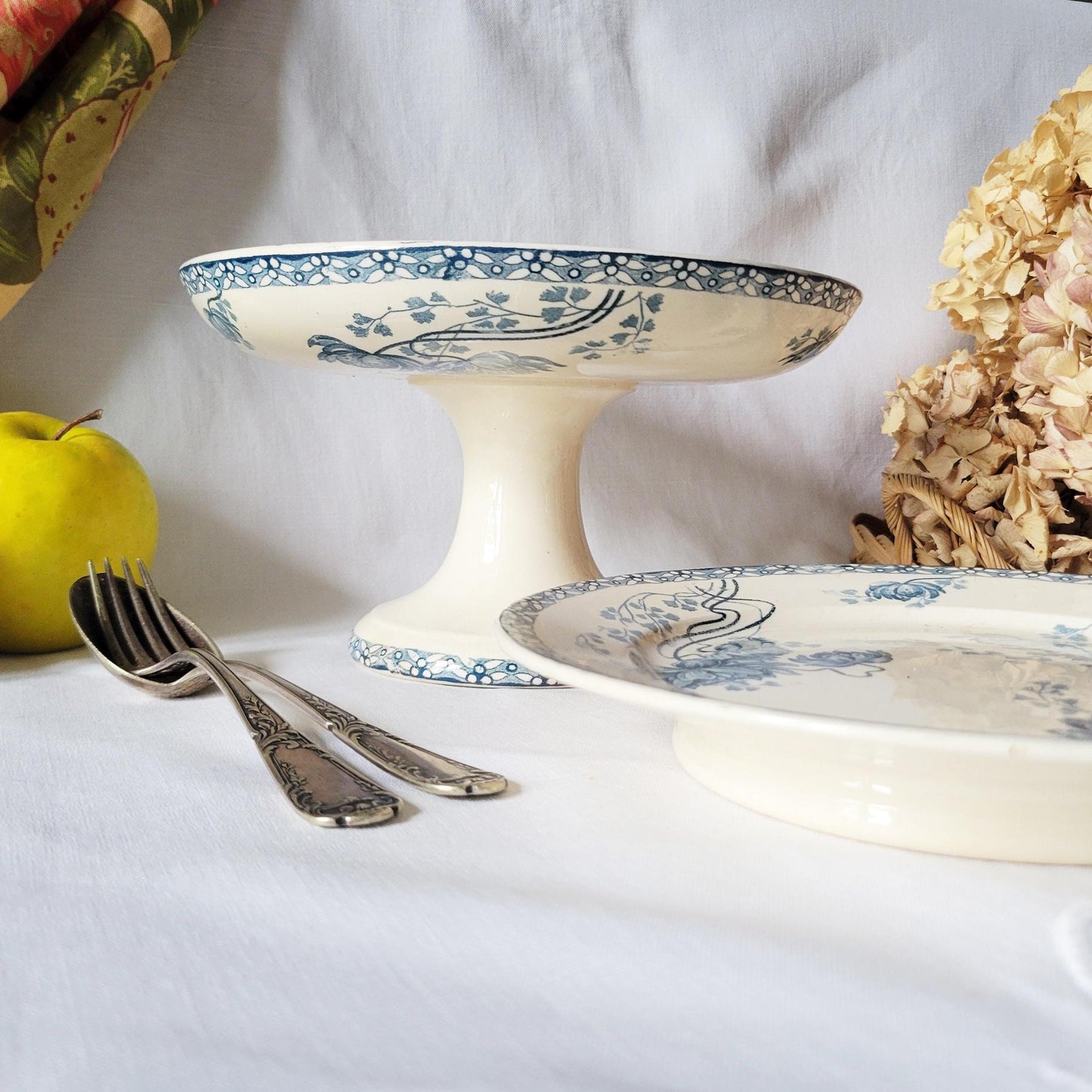 Antique Sarreguemines Transferware Compotiers: Art Nouveau Columbine Flower Dishes, Set of 2