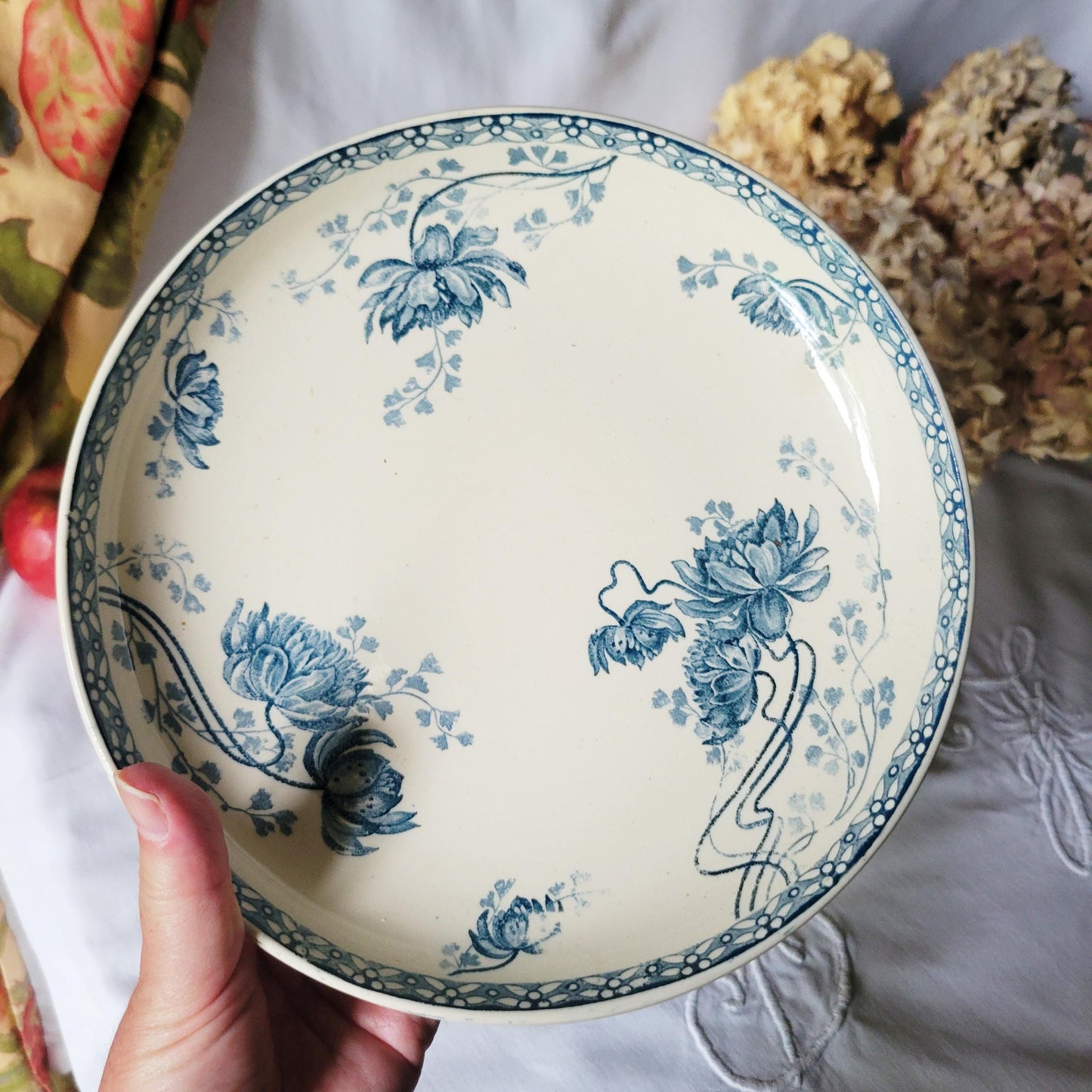 Antique Sarreguemines Transferware Compotiers: Art Nouveau Columbine Flower Dishes, Set of 2