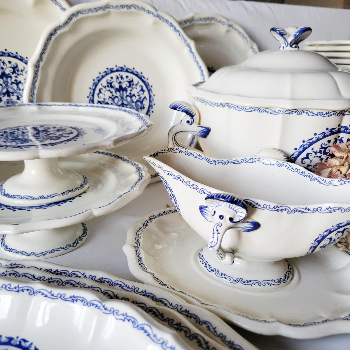 Gien France 'Rouen Bleu' Dinner Service: 12-24 Place Set / 59pc Blue & White French Transferware