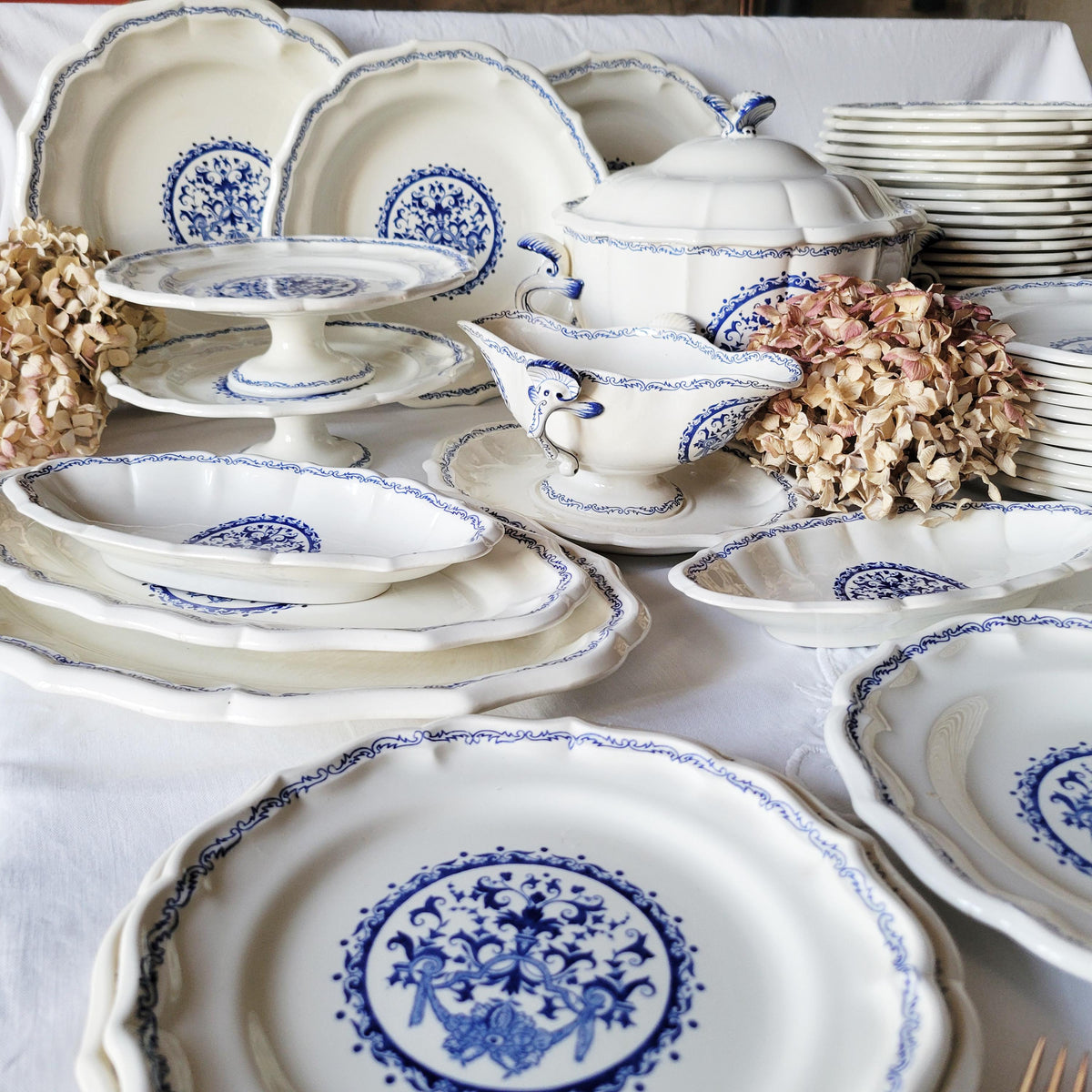 Gien France 'Rouen Bleu' Dinner Service: 12-24 Place Set / 59pc Blue & White French Transferware