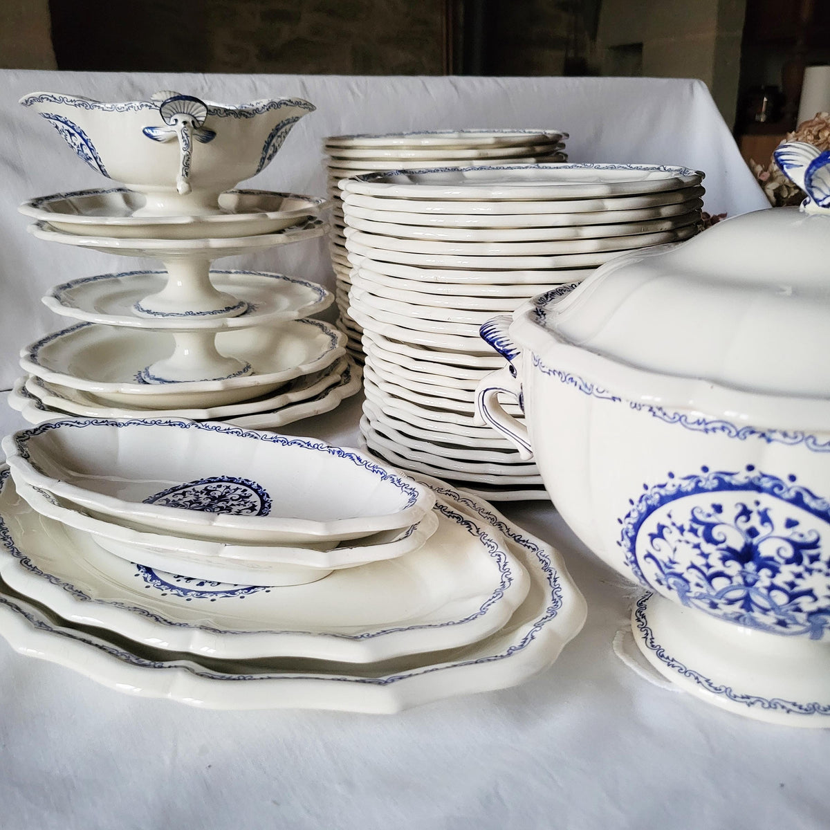 Gien France 'Rouen Bleu' Dinner Service: 12-24 Place Set / 59pc Blue & White French Transferware