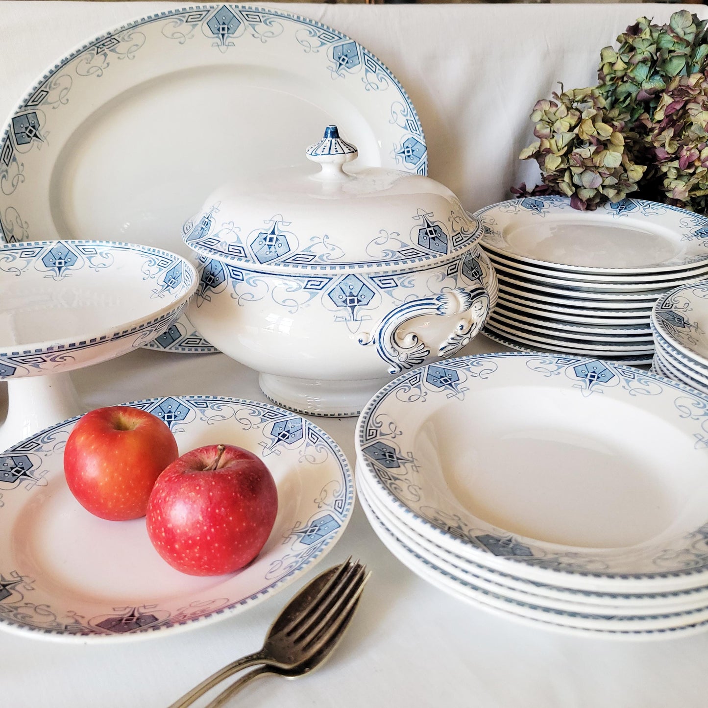 Antique Sarreguemines 'Germaine' Dinner Service, Art Nouveau Blue White Terre de Fer, 34 pc
