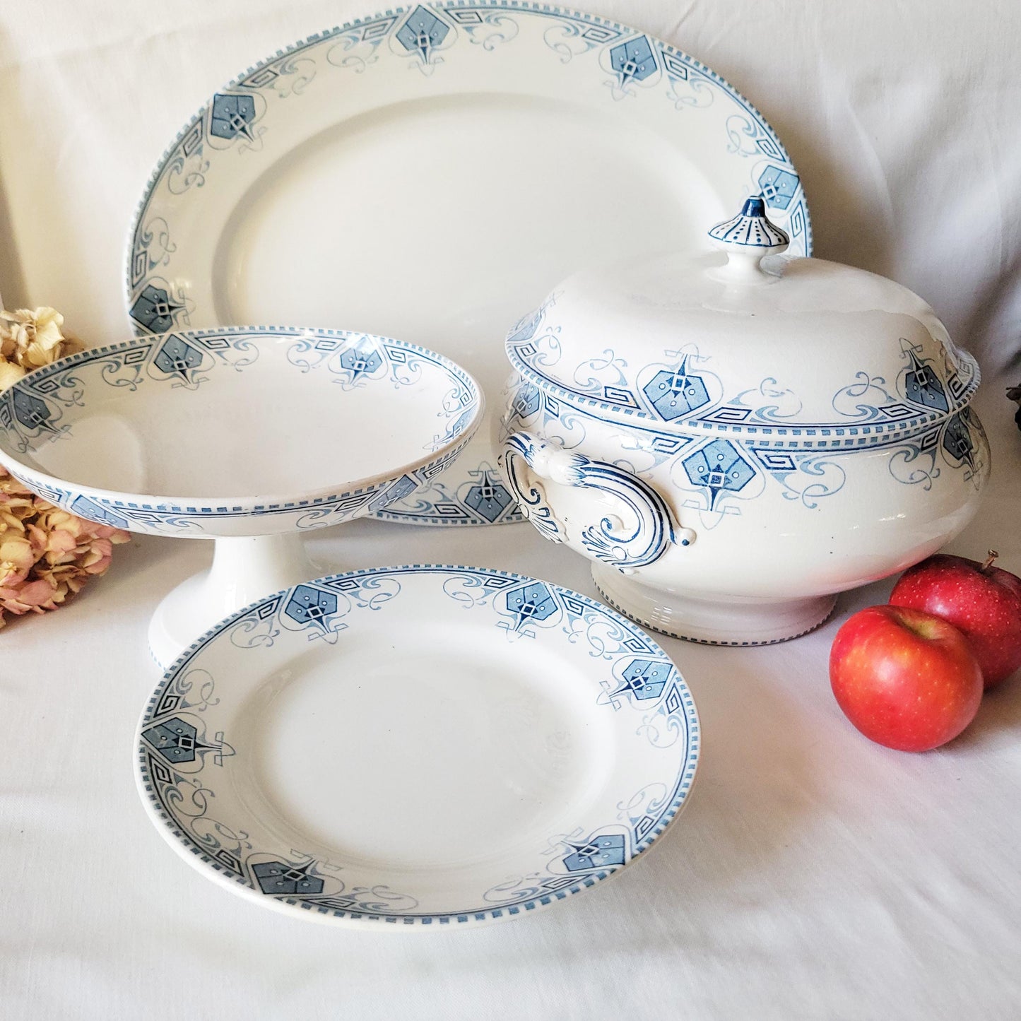 Antique Sarreguemines 'Germaine' Dinner Service, Art Nouveau Blue White Terre de Fer, 34 pc