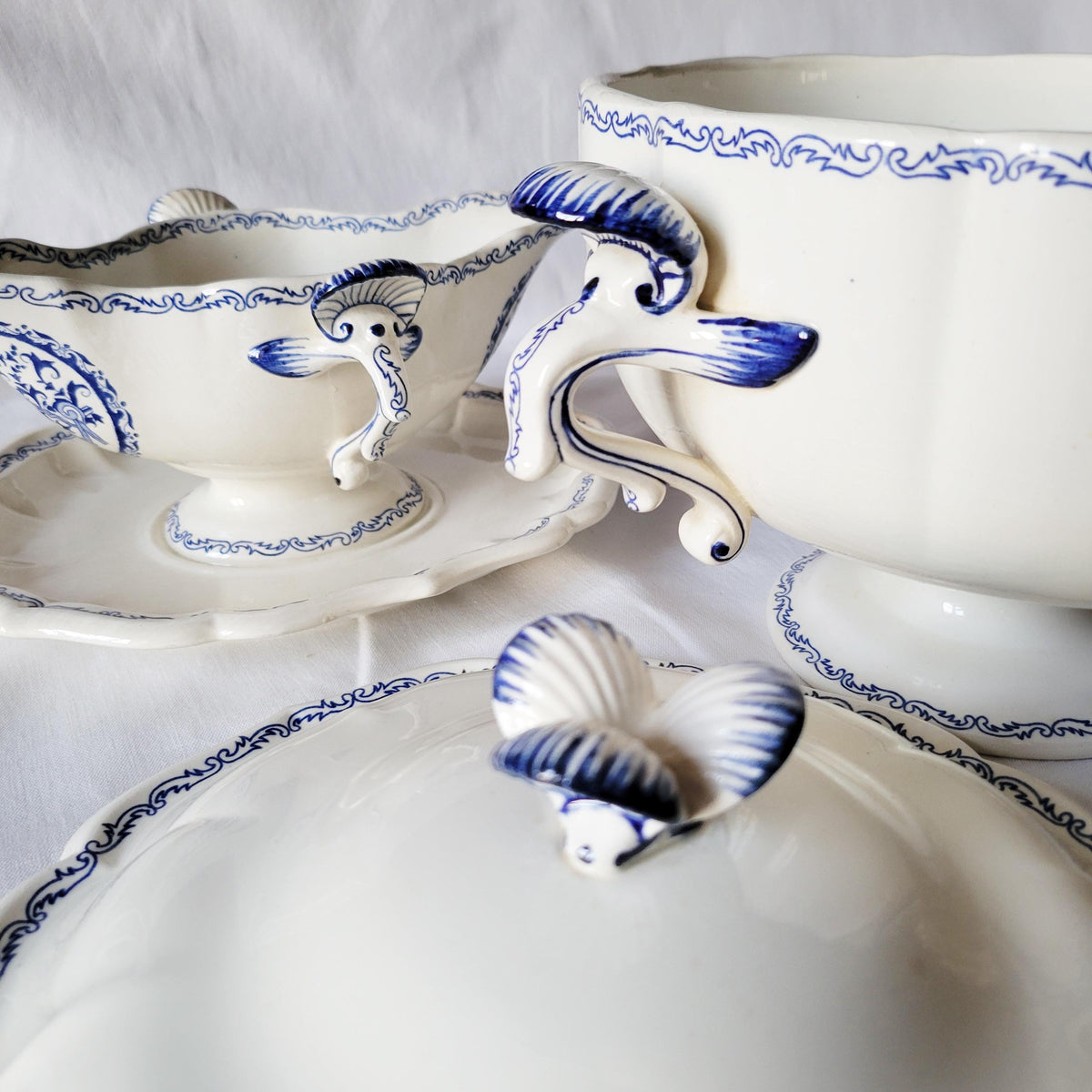 Gien France 'Rouen Bleu' Dinner Service: 12-24 Place Set / 59pc Blue & White French Transferware