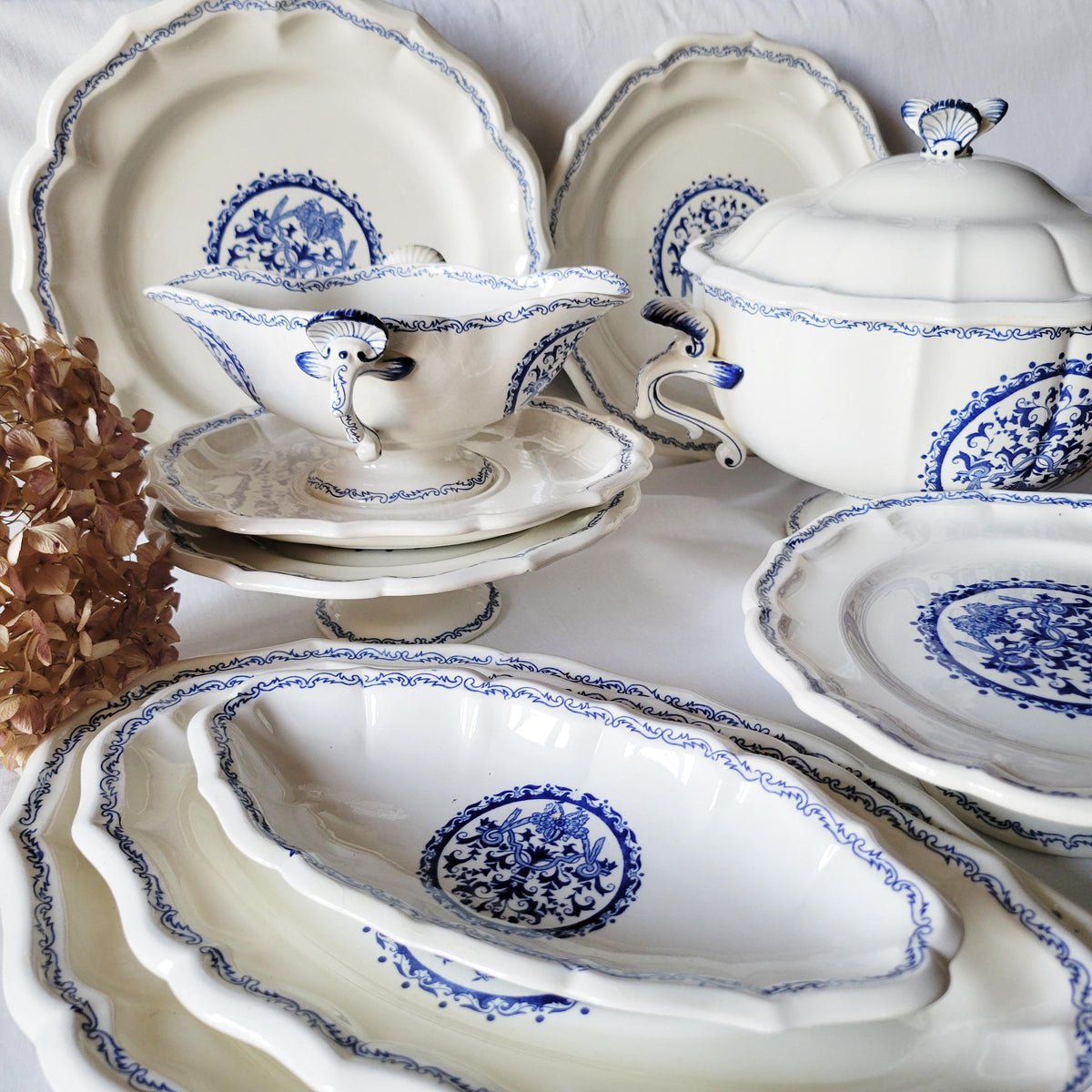Gien France 'Rouen Bleu' Dinner Service: 12-24 Place Set / 59pc Blue & White French Transferware