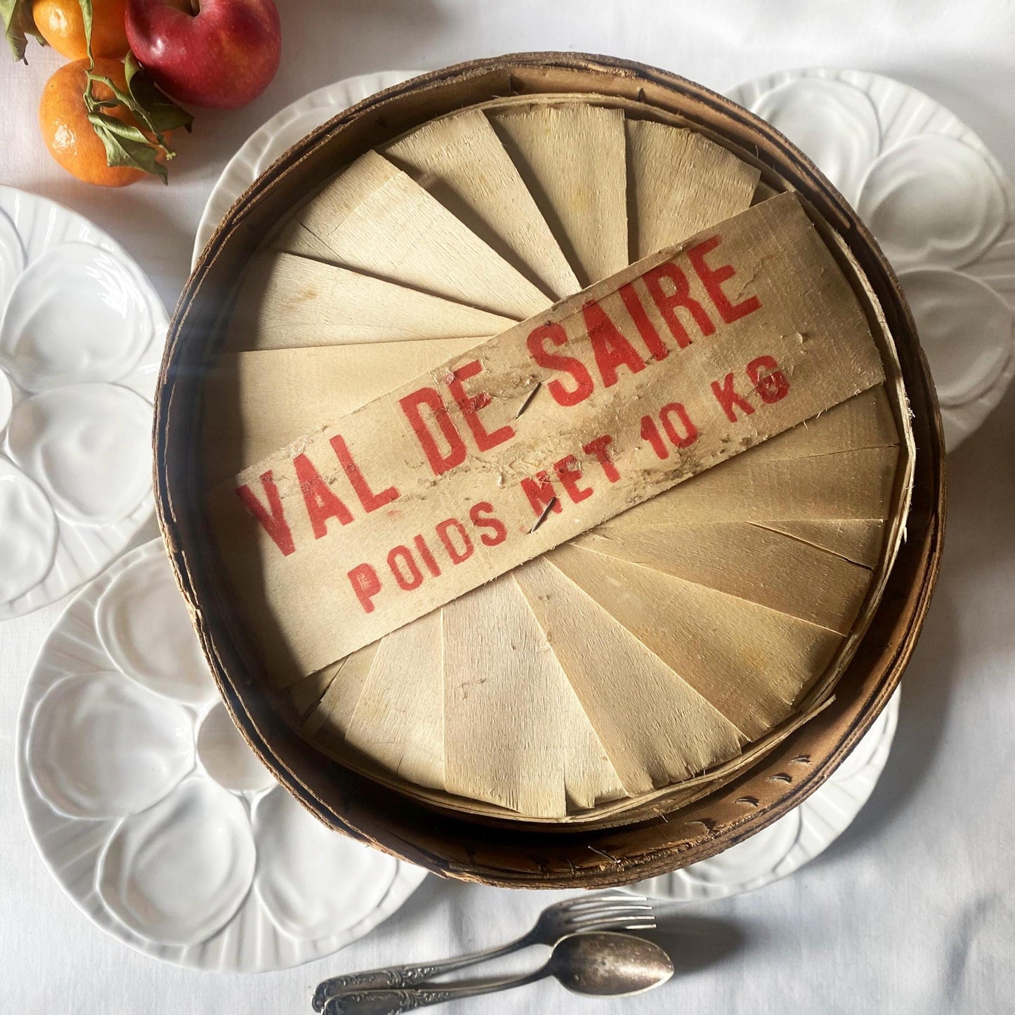 SET 6 oyster plates French vintage porcelaine by Pillivuyt France c1920-1950 in original basket.