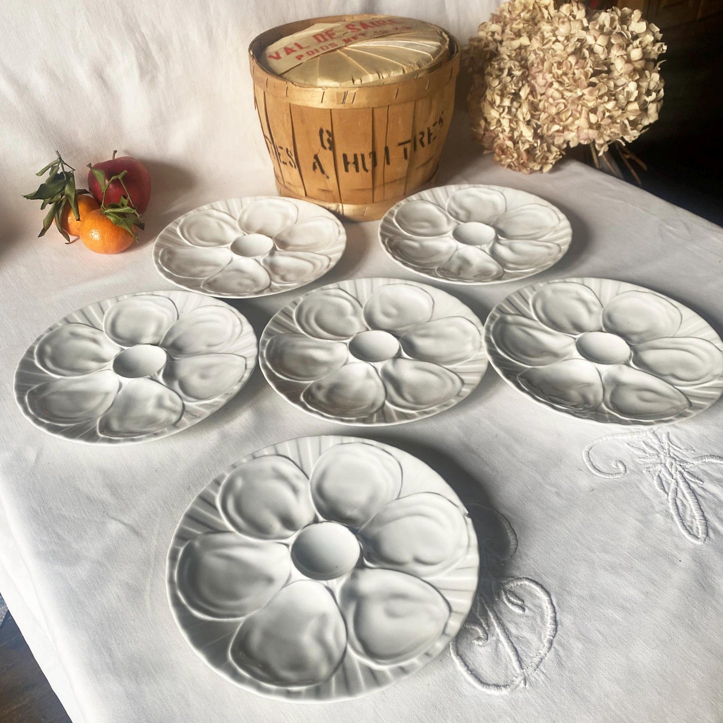 SET 6 oyster plates French vintage porcelaine by Pillivuyt France c1920-1950 in original basket.