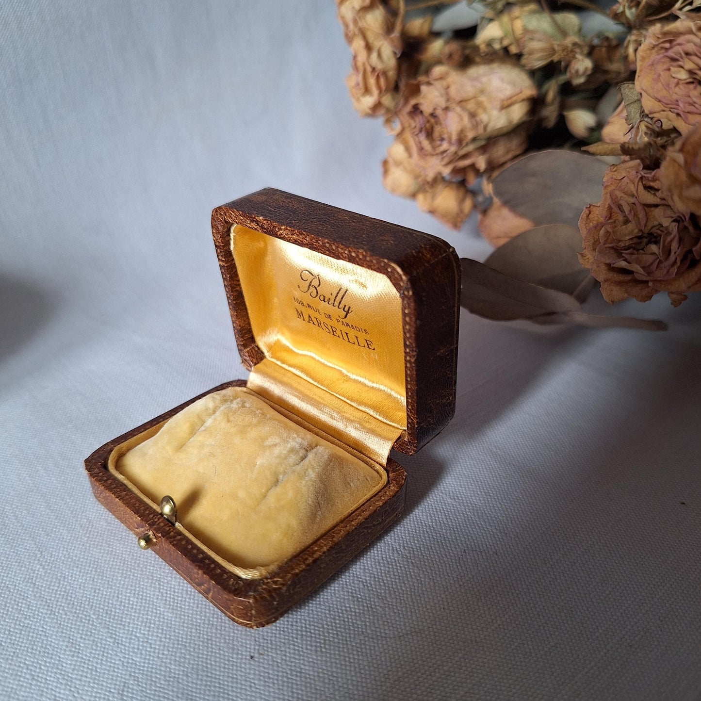 Two French vintage jewelry boxes, antique ring box / cuff-link box from Paris and Marseille