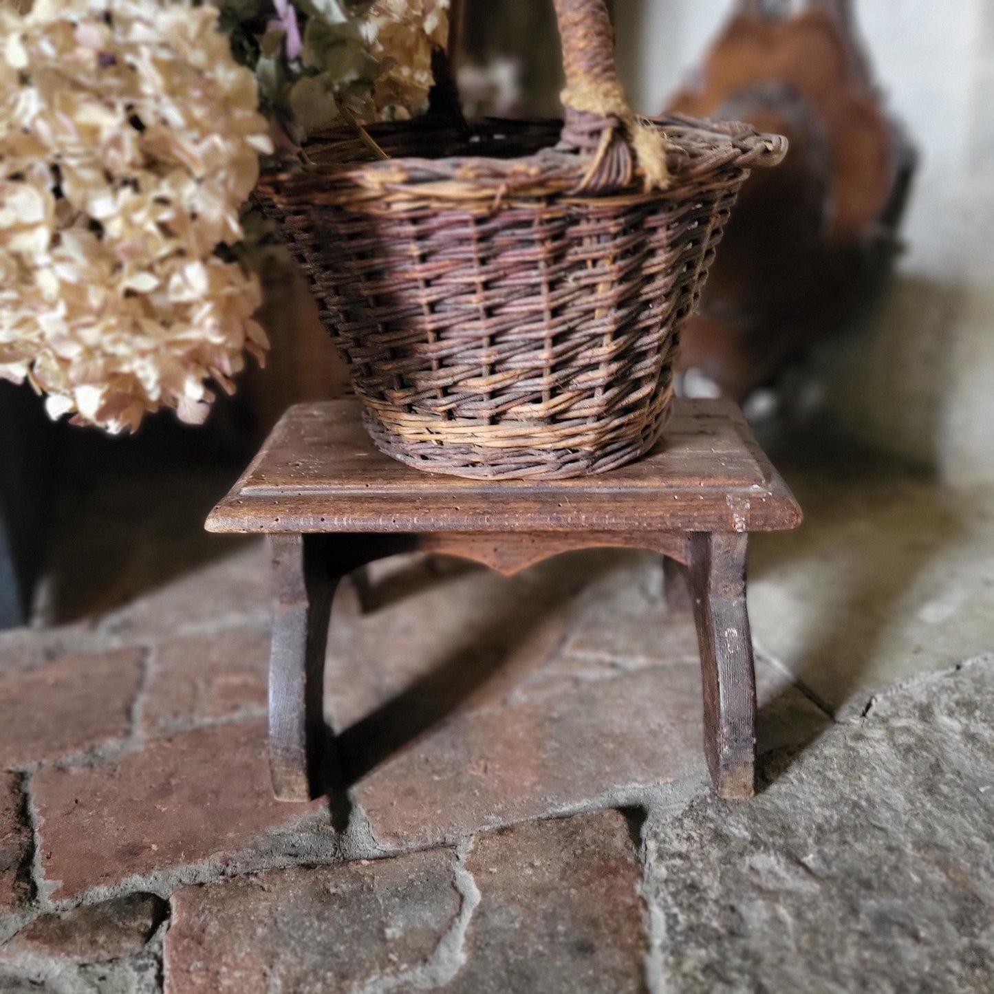Small Dark Oak Vintage Foot Stool / riser, France c.1920