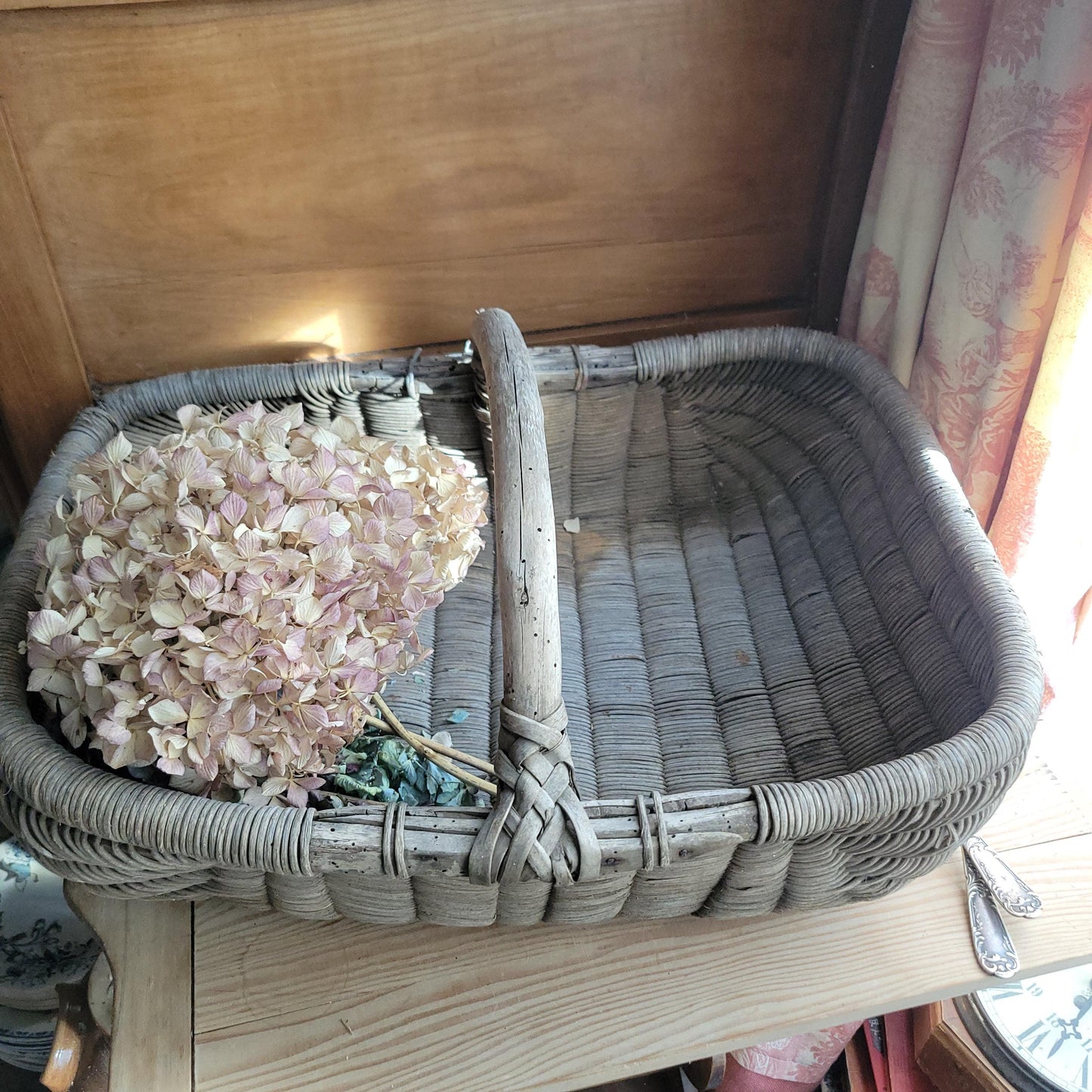 Very Large French Harvest Basket, Buttock Form, Corrèze Region France c.1900