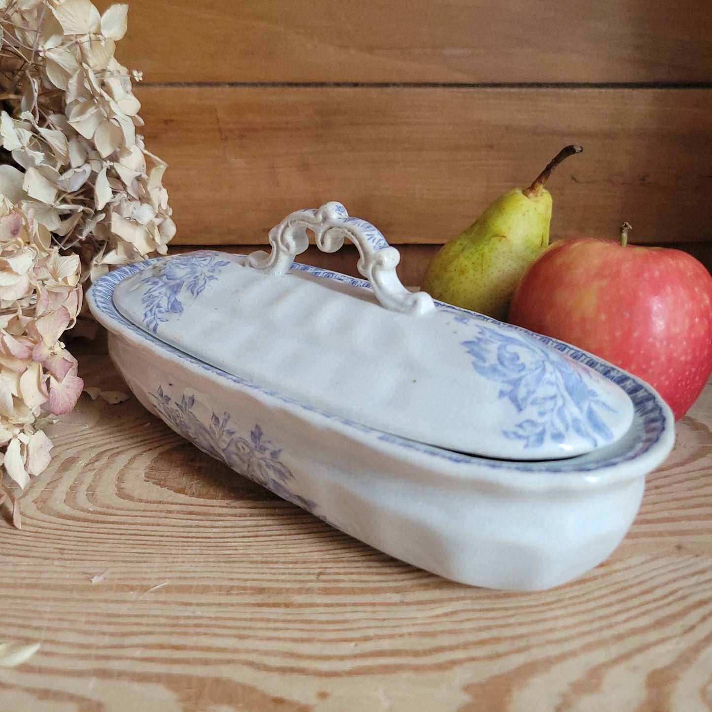 Antique Transferware Soap Dish with Lid, Lilac Blue Floral Design, France c.1890