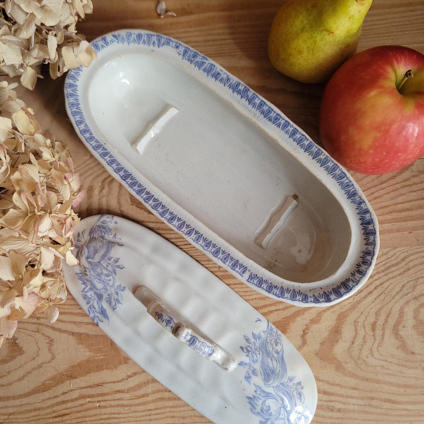 Antique Transferware Soap Dish with Lid, Lilac Blue Floral Design, France c.1890