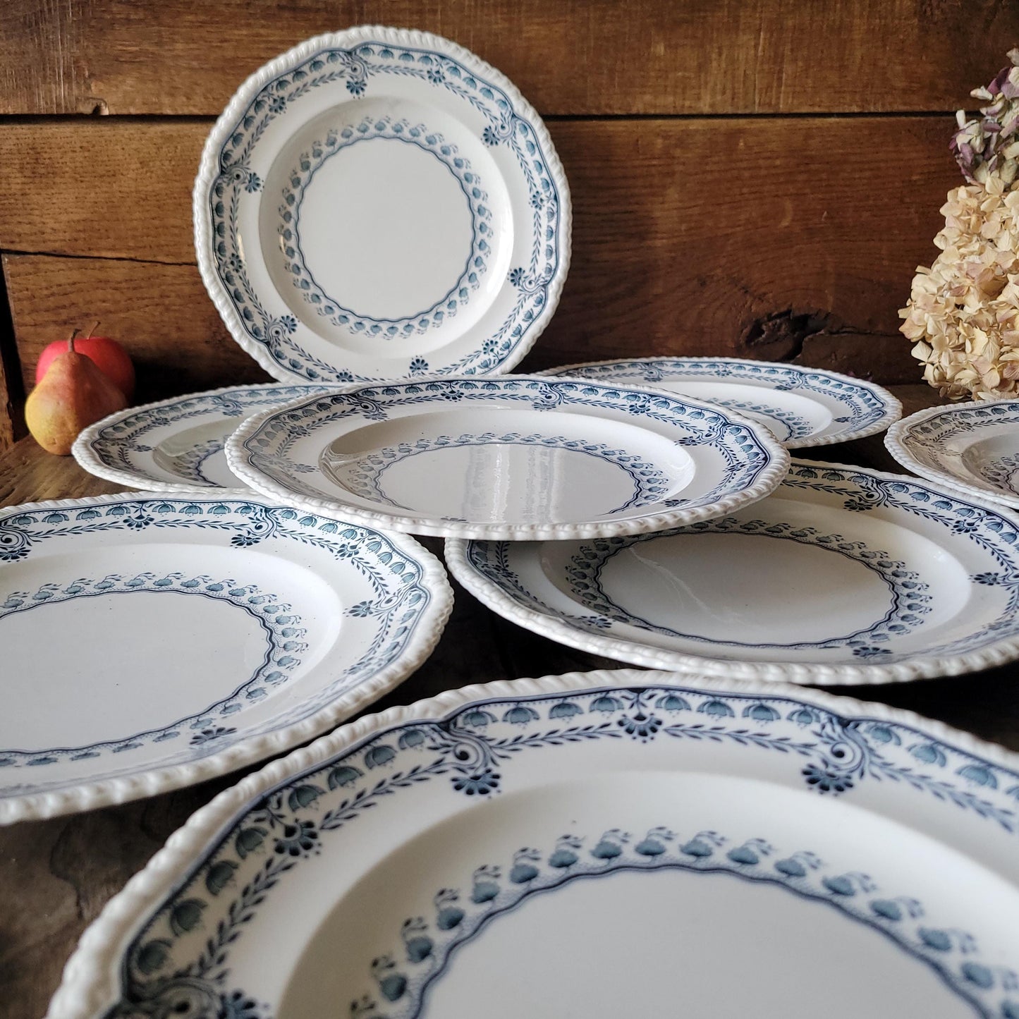 Set of 8 Antique dinner plates: Mintons staffordshire pottery "Aberdeen' pattern c1880
